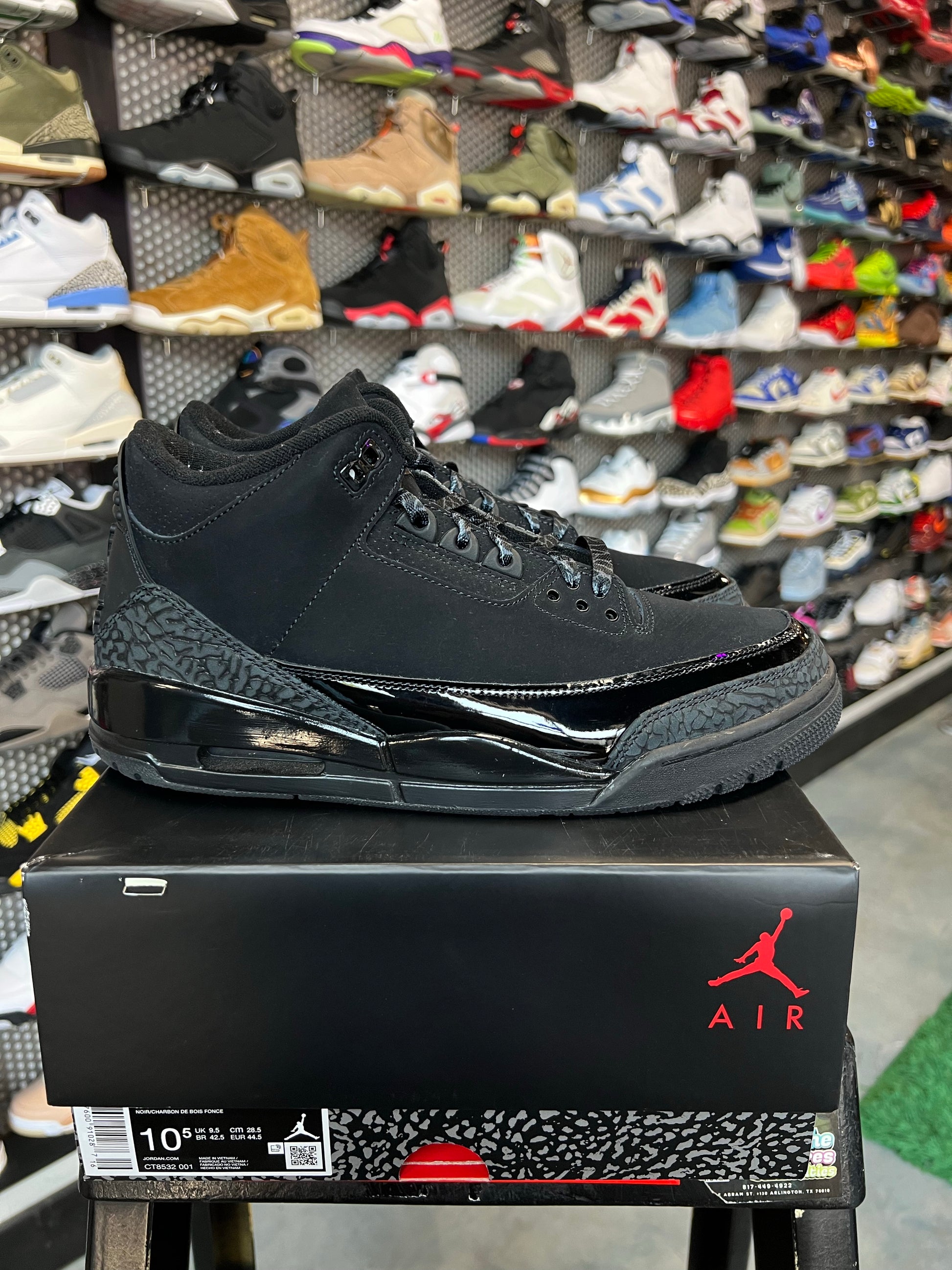 Jordan 3 Retro Black Cat (2025)