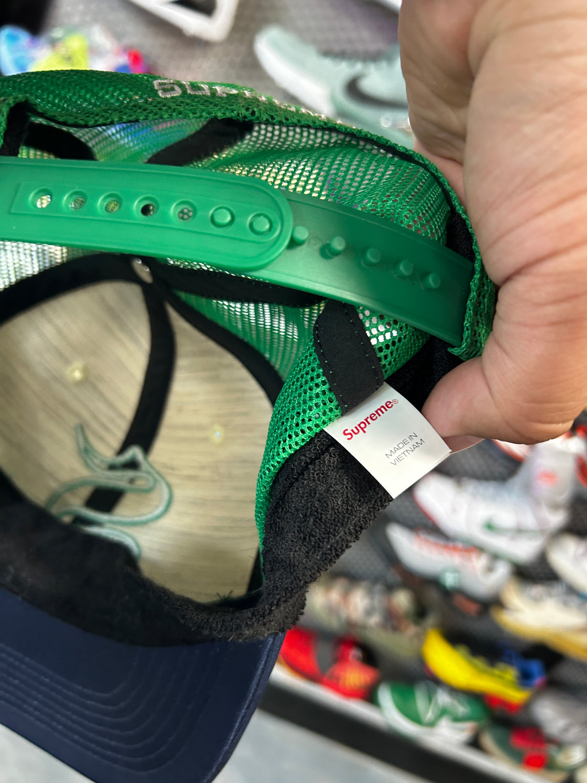 Supreme Contrast S Mesh Back 6-Panel Green