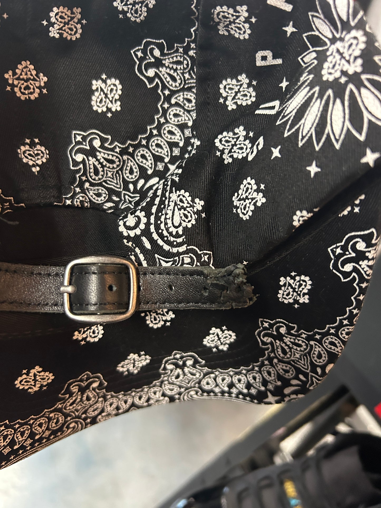 Supreme Bandana Camp Cap Black Damaged strap OTF