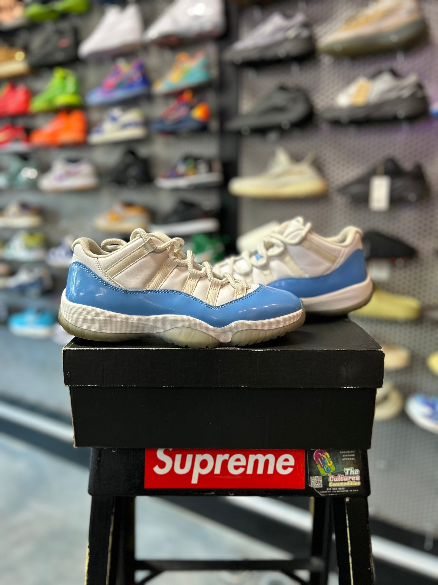Jordan 11 Retro Low University Blue (2017)