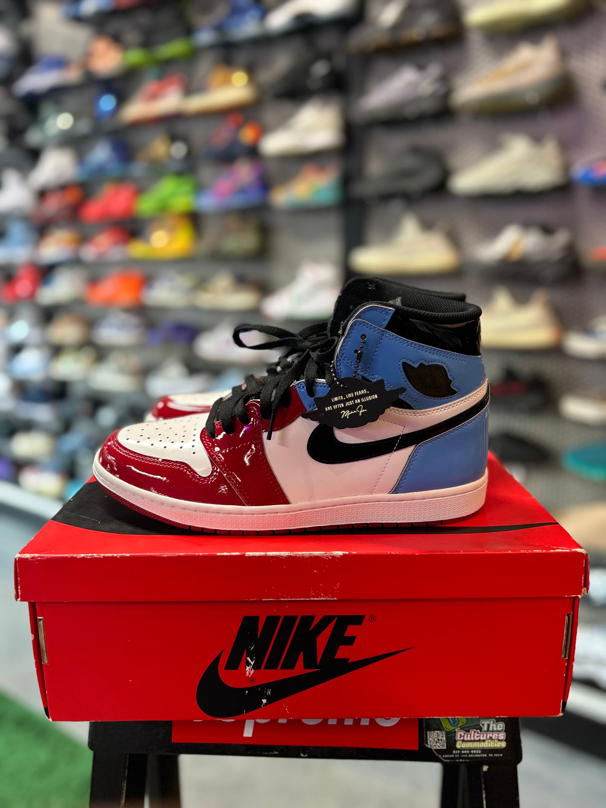 Jordan 1 Retro High Fearless UNC Chicago Preowned (YC)