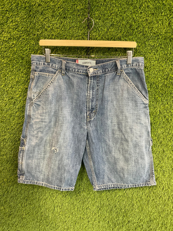 Levi’s Jorts