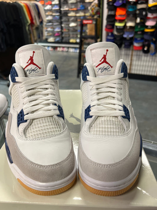 Jordan 4 Retro SB Navy Preowned