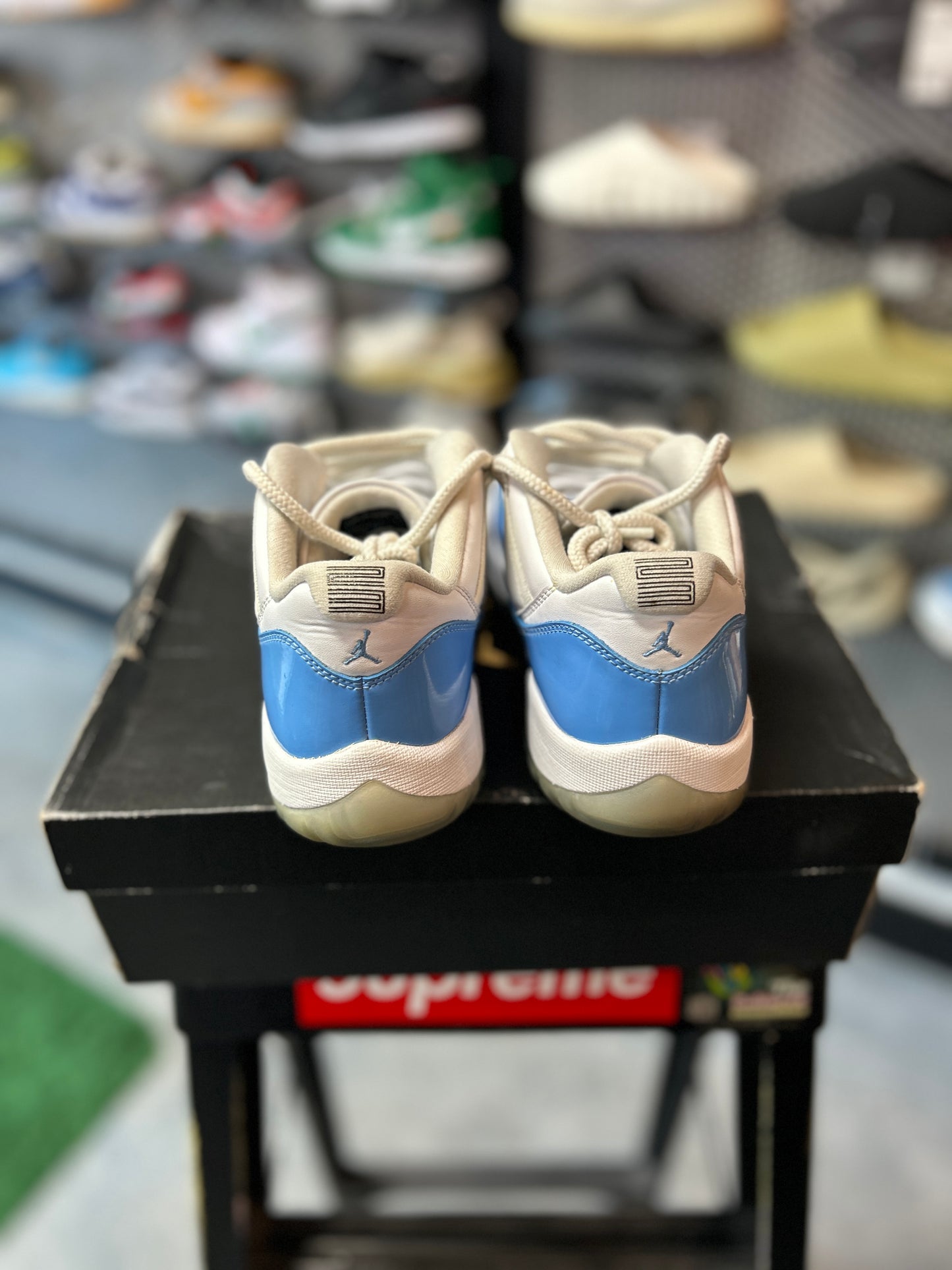 Jordan 11 Retro Low University Blue (2017)