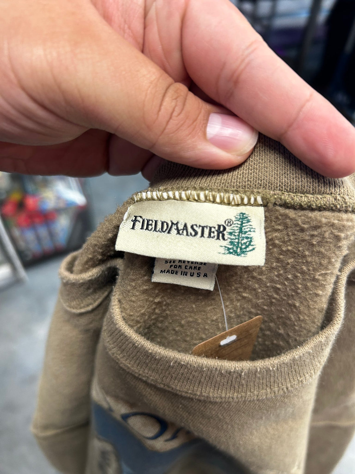 Vintage Filedmaster Outdoormen Wolf Crewneck Sweatshirt Large Khaki Made in USA 90s