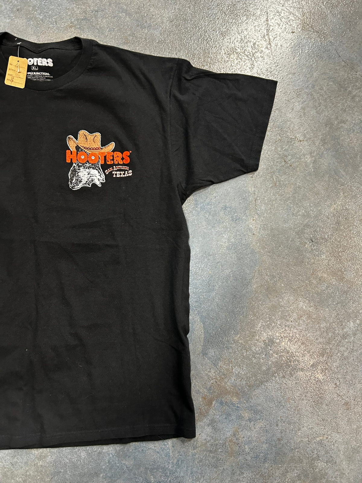 Vintage Ripple Junction Hooters San Antonio Black Tee
