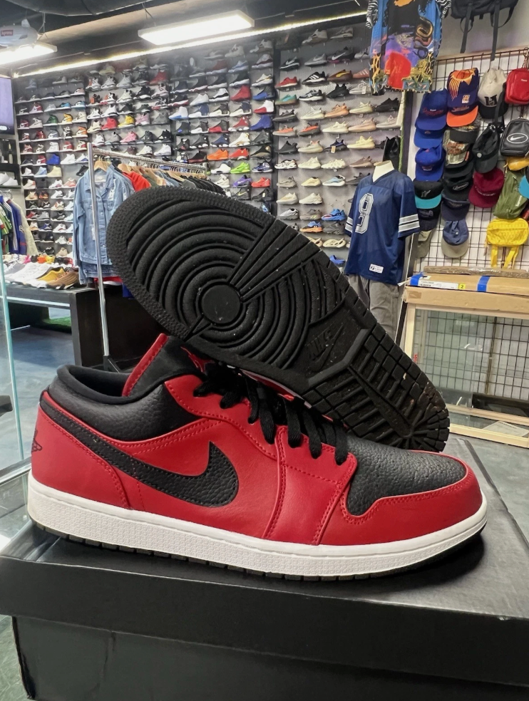Jordan 1 Low Reverse Bred Pebbled Swoosh (YA)