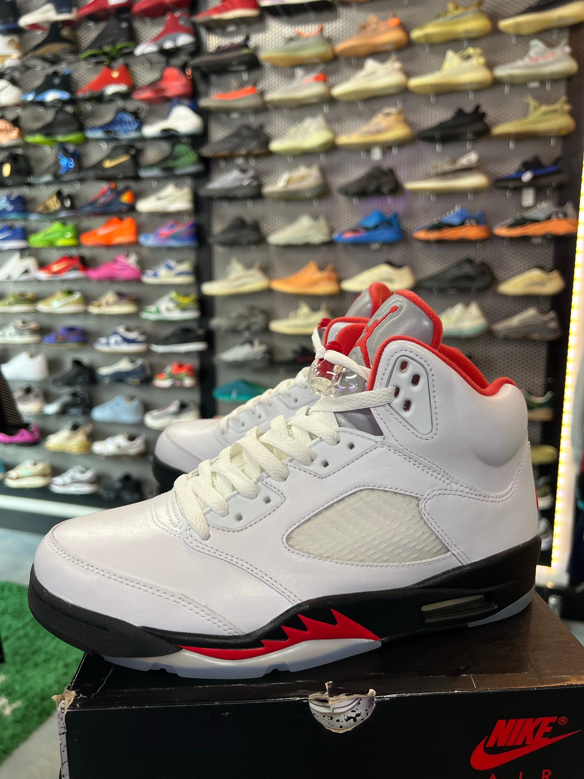 Jordan 5 Retro Fire Red Silver Tongue (2020)