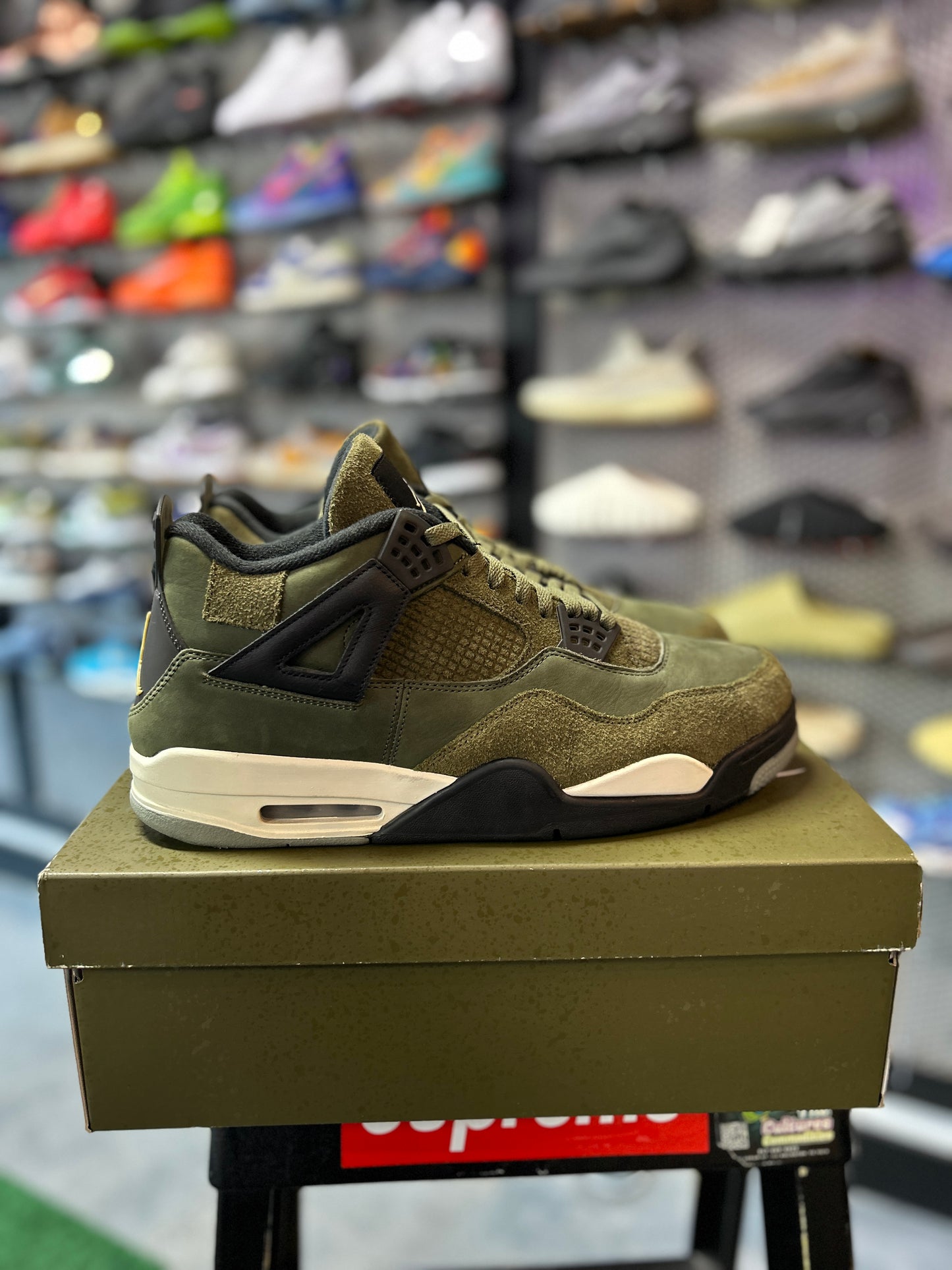 Jordan 4 Retro SE Craft Medium Olive
