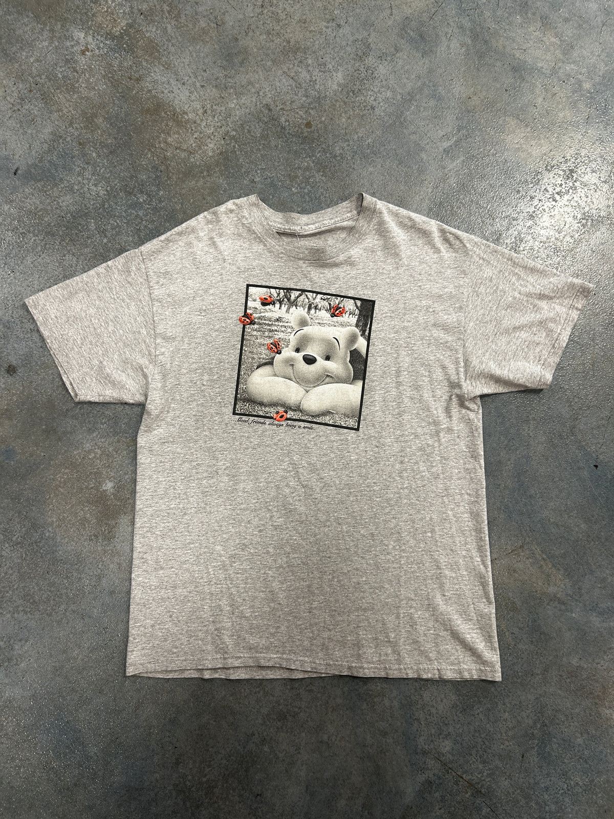 Vintage winnie the pooh "Good Friends always Bring a Smile" Gray Tee