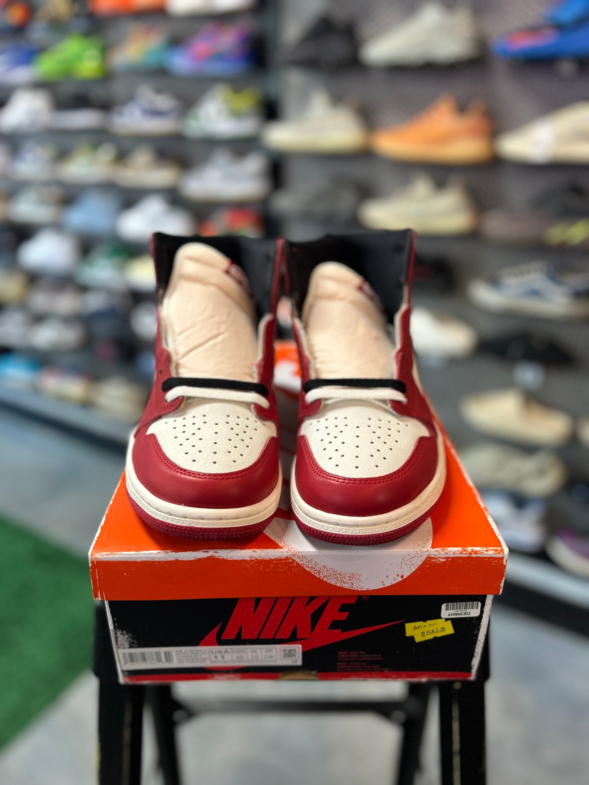 Jordan 1 Retro High OG Chicago Lost and Found (RTC)