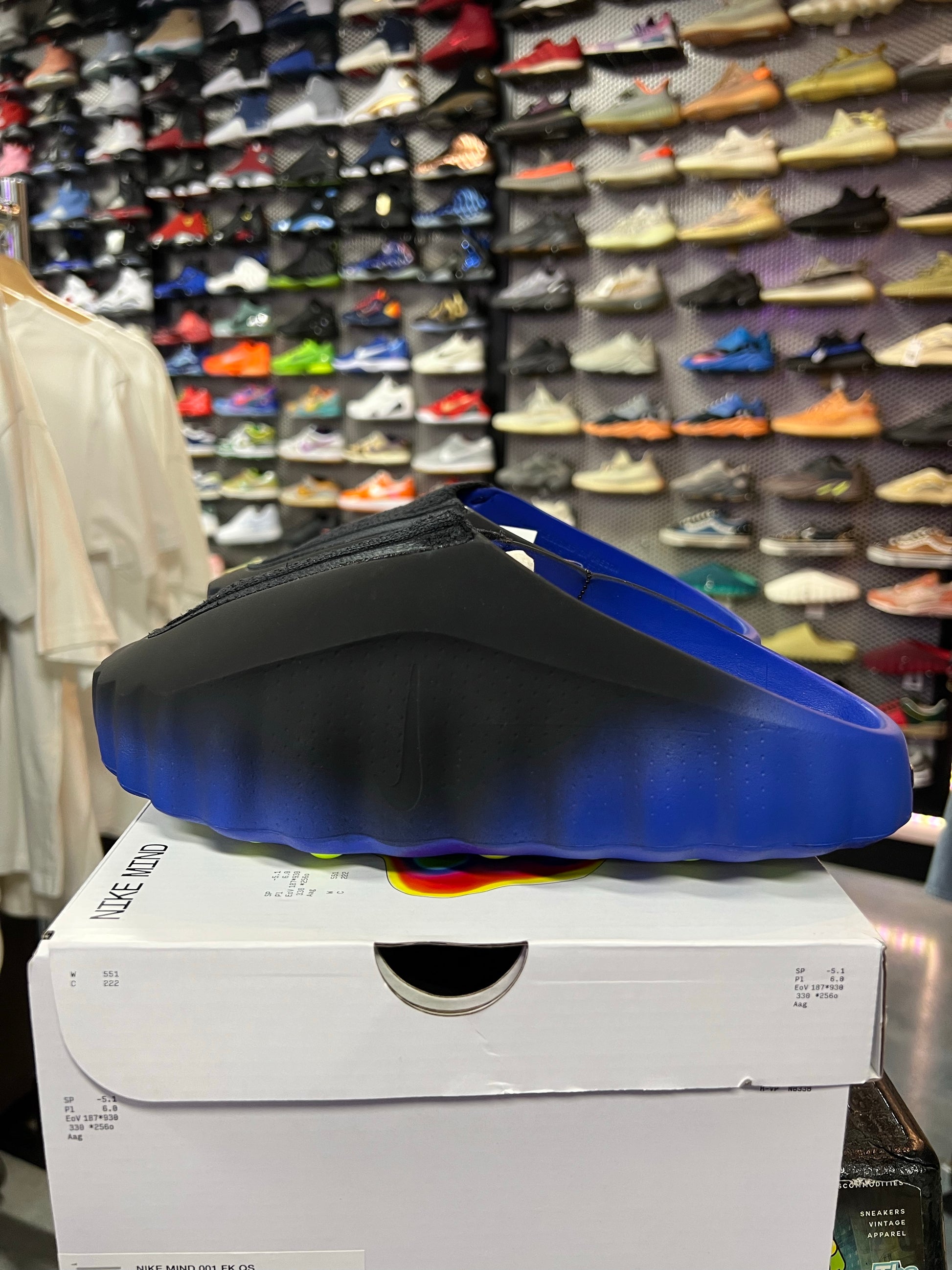 Nike Mind 001 “ Hyper Royal “