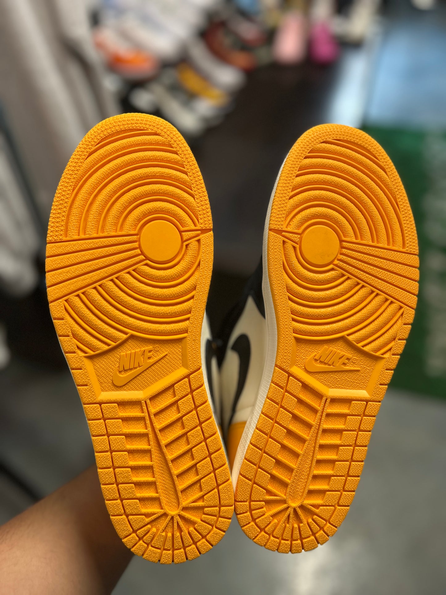 Jordan 1 Retro High OG Taxi (SC)