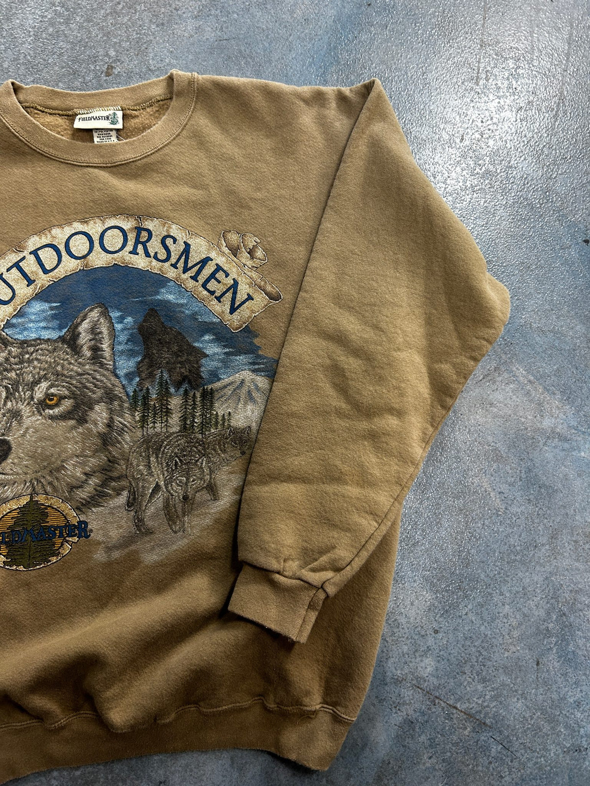 Vintage Filedmaster Outdoormen Wolf Crewneck Sweatshirt Large Khaki Made in USA 90s