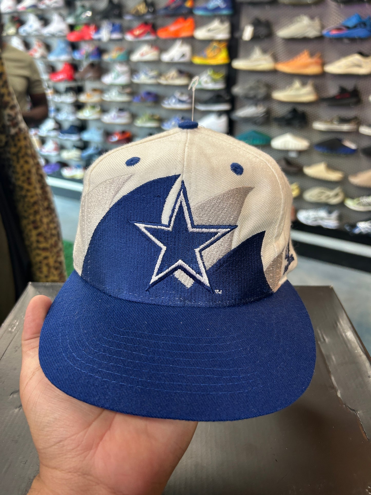 VTG 90'S DALLAS COWBOYS DOUBLE SHARK TOOTH OTF