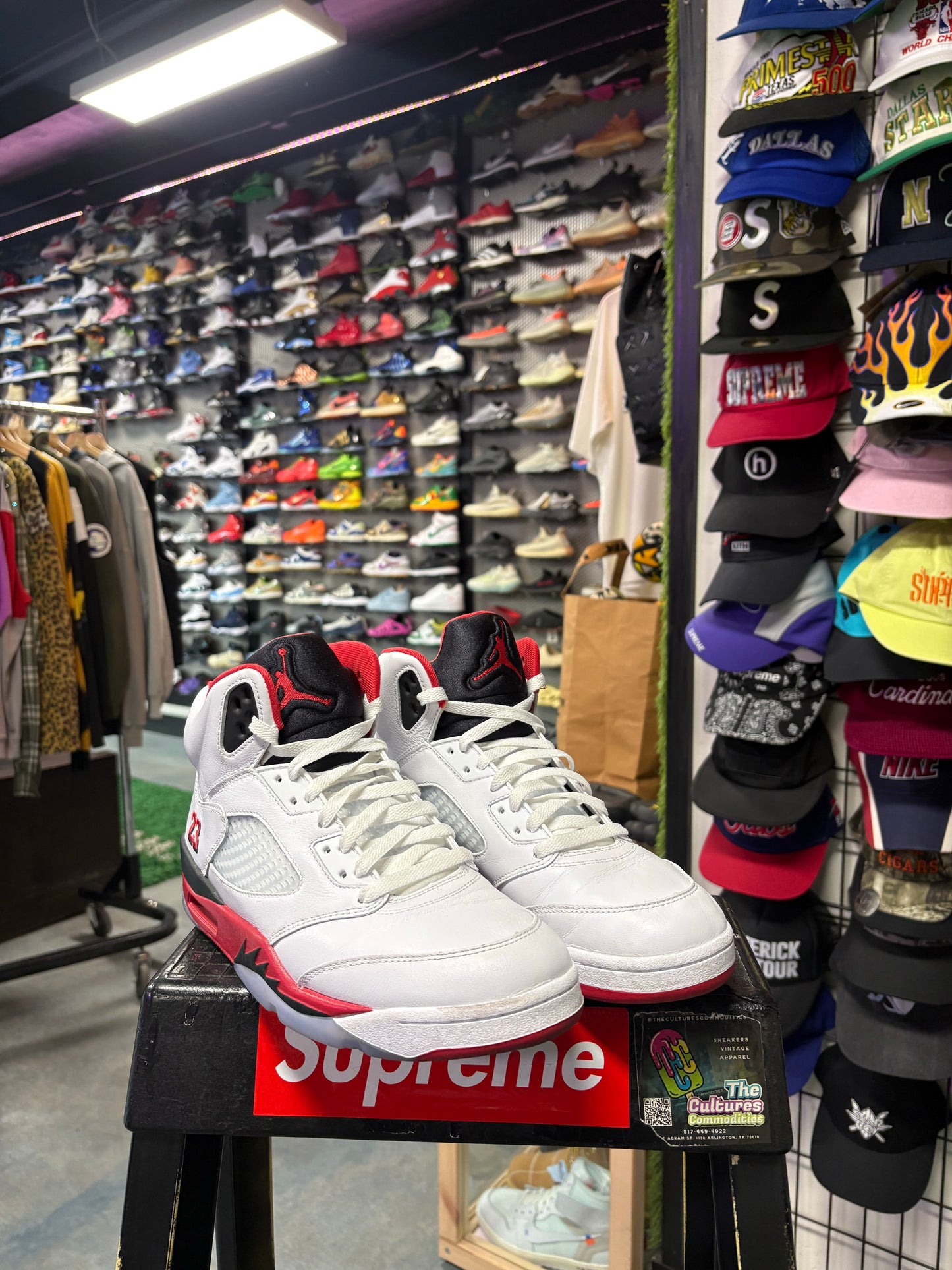 Jordan 5 Retro Fire Red Black Tongue (2025)
