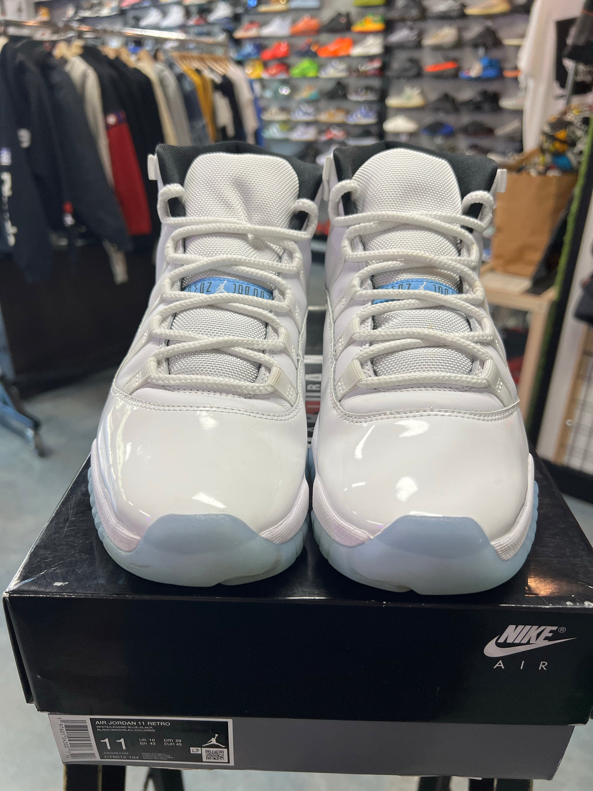 Jordan 11 Retro Legend Blue (2024)