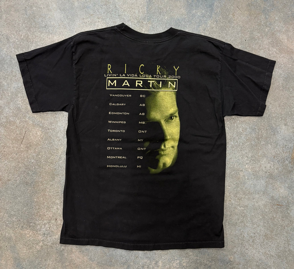 Vintage Ricky Martin Livin' La Vida Loca Tour 2000 Tshirt OTF