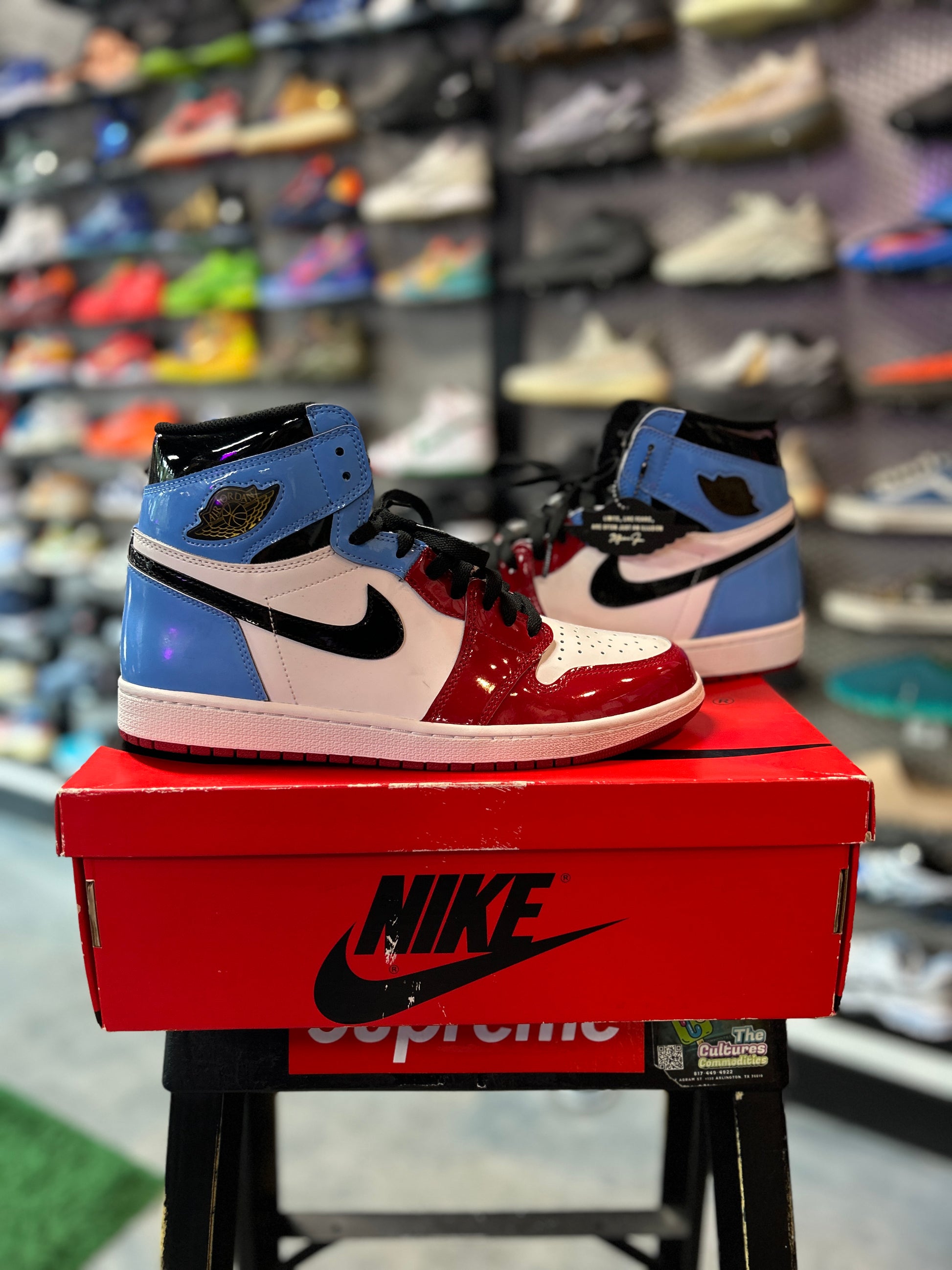 Jordan 1 Retro High Fearless UNC Chicago Preowned (YC)