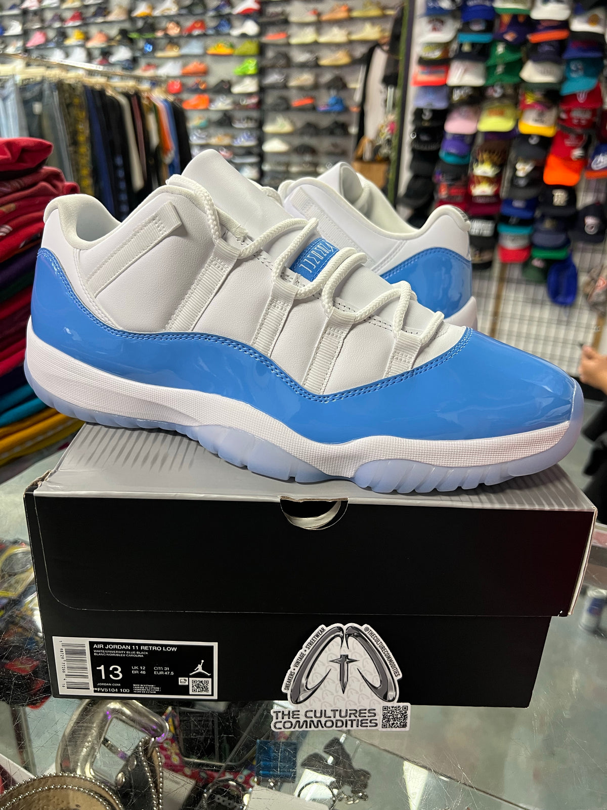 Jordan 11 Retro Low University Blue (2026)
