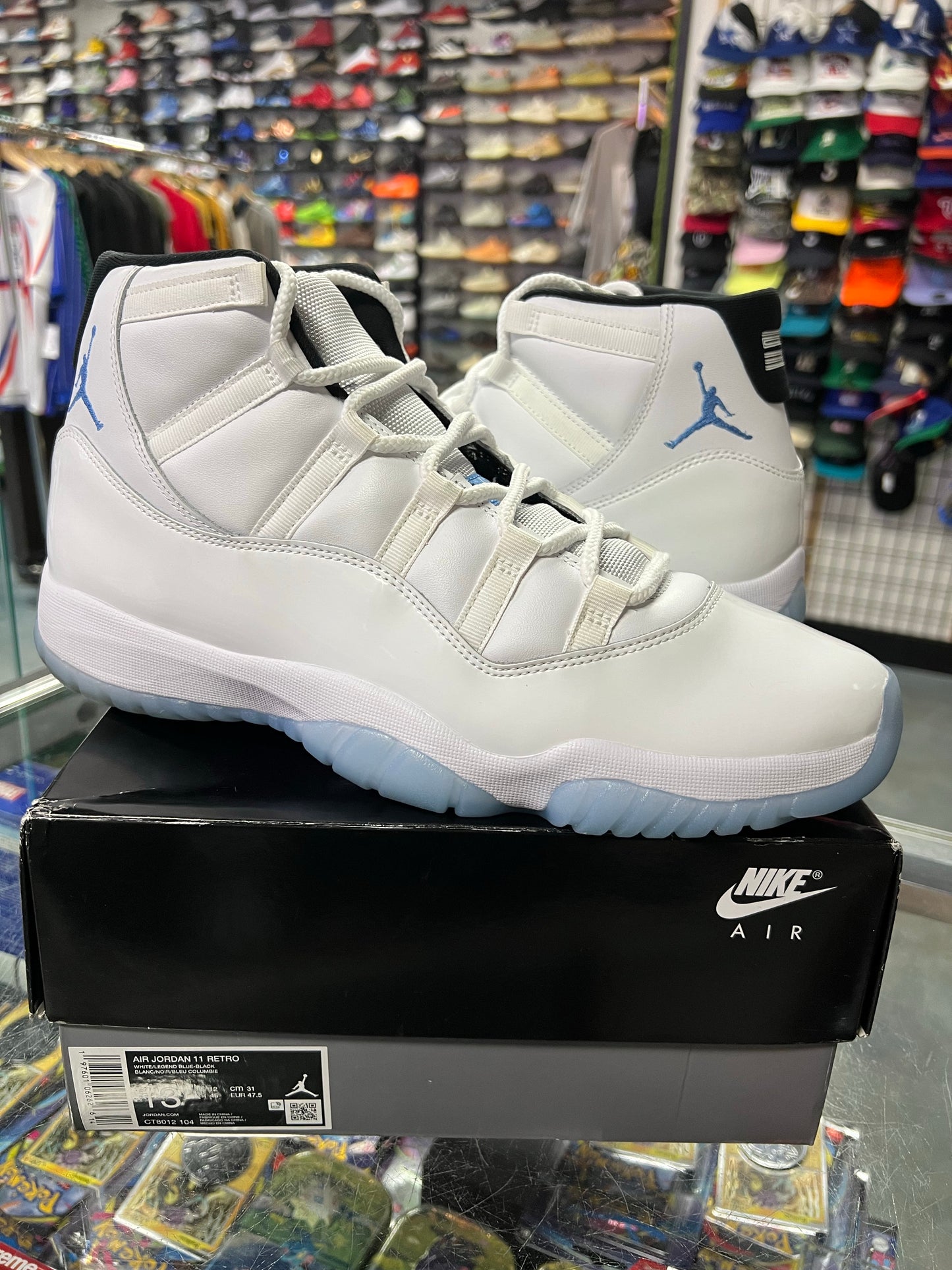 Jordan 11 Retro Legend Blue (2024)