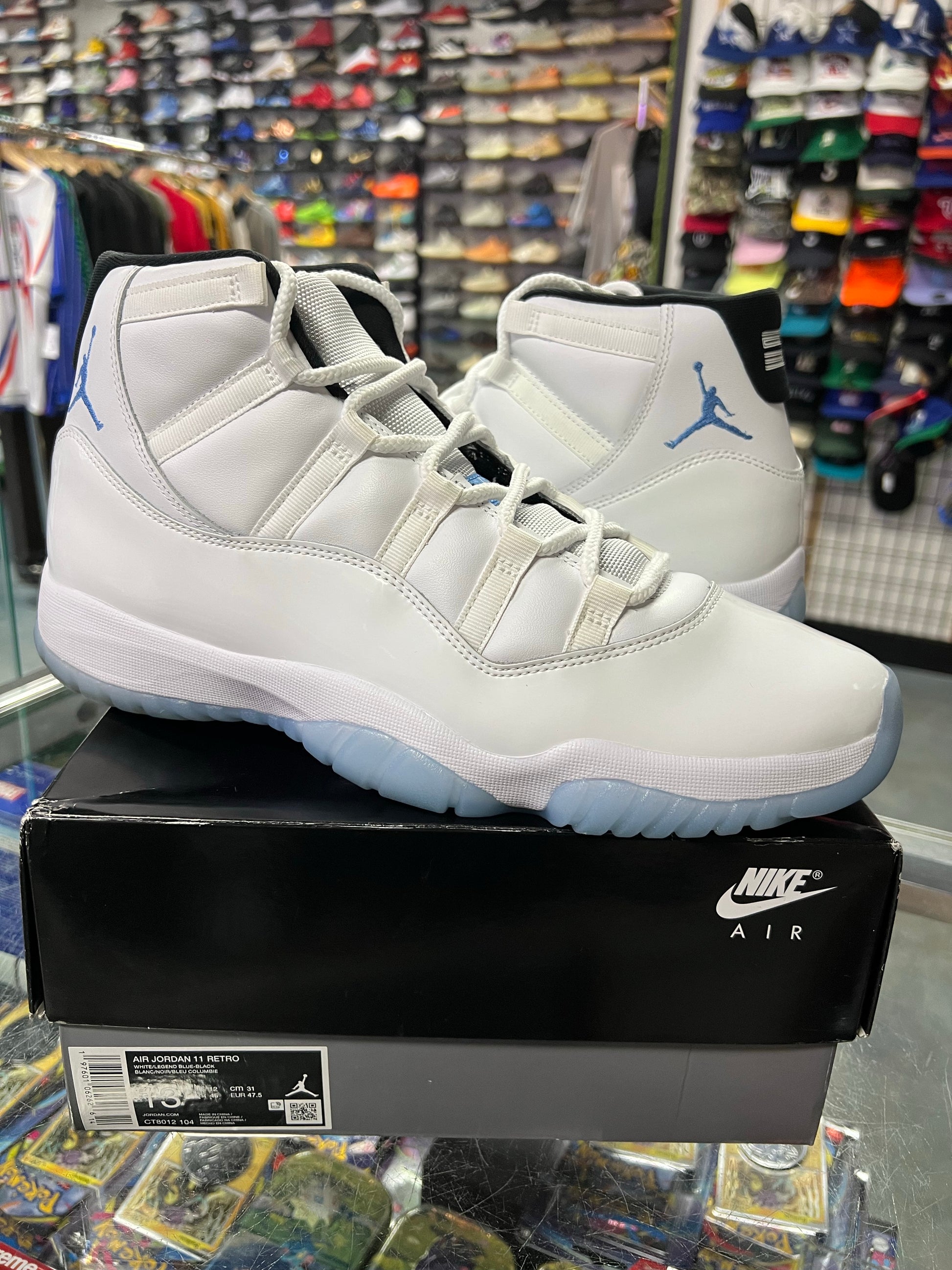 Jordan 11 Retro Legend Blue (2024)