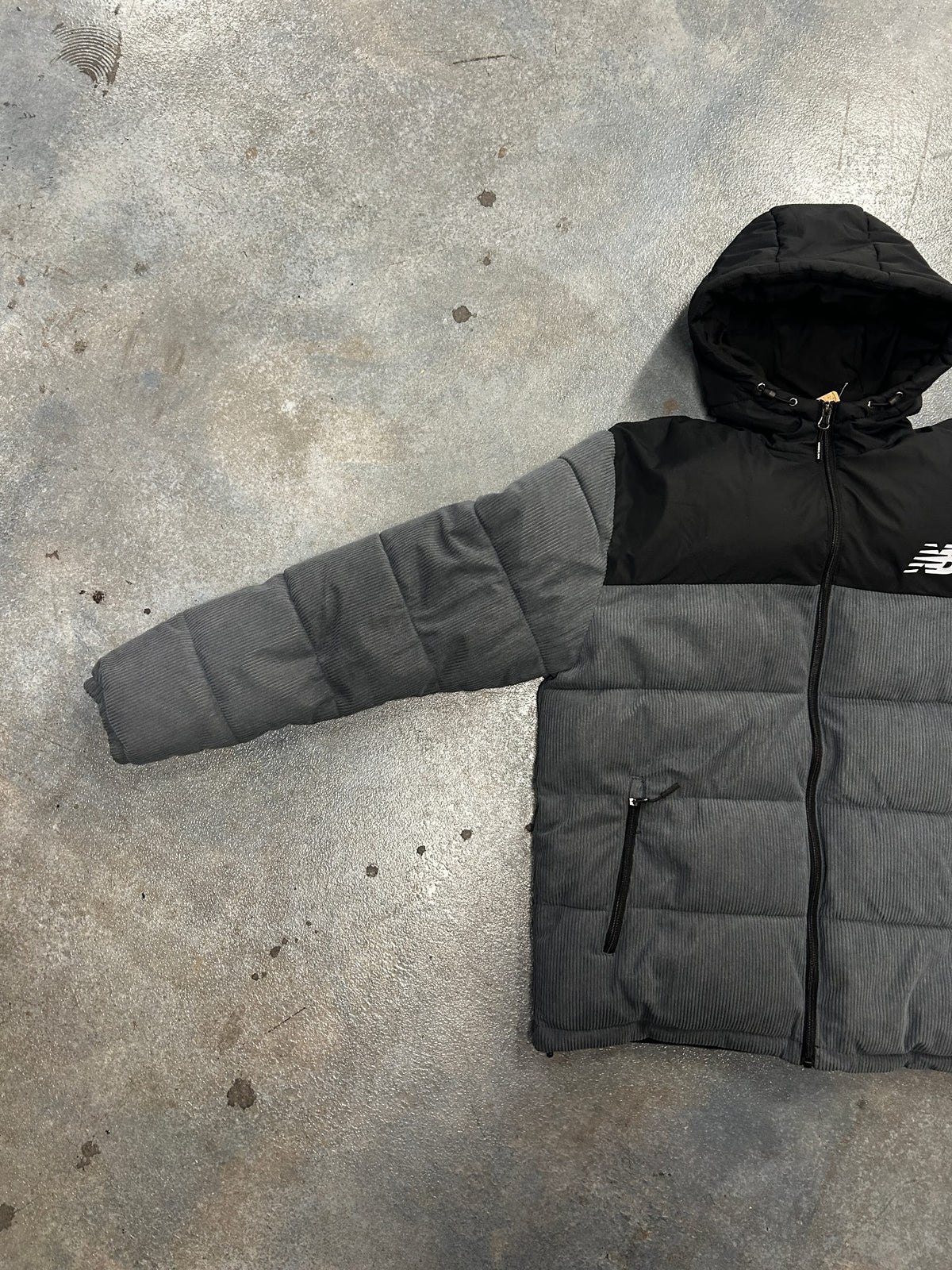New Balance Men's Ath;etics Corduroy Colorblock kHooded Puffer Jacket