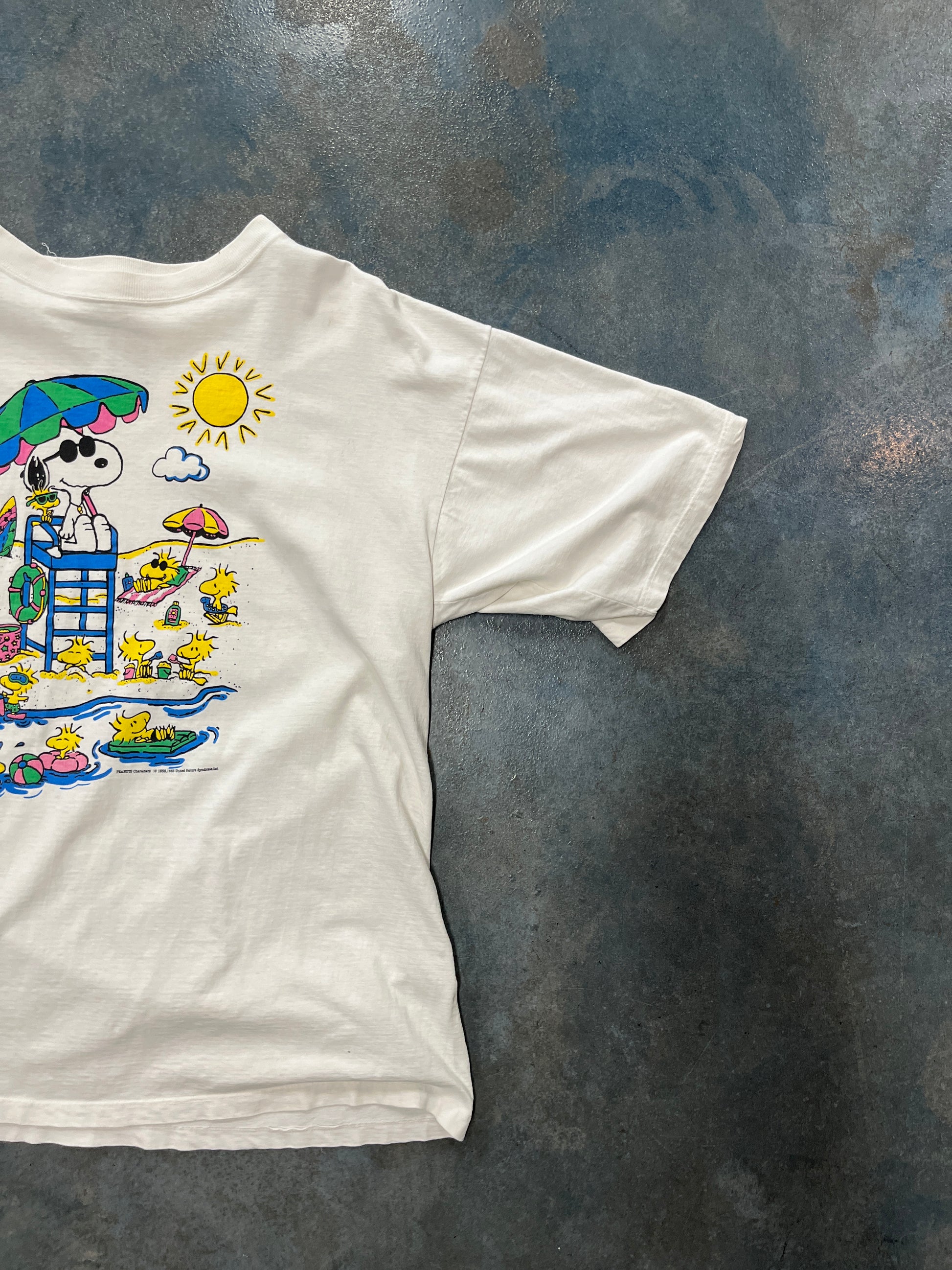 Vintage 90s Peanuts Snoopy & Woodstock Beach White T-Shirt OTF