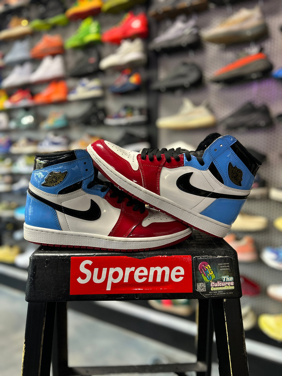 Jordan 1 Retro High Fearless UNC Chicago