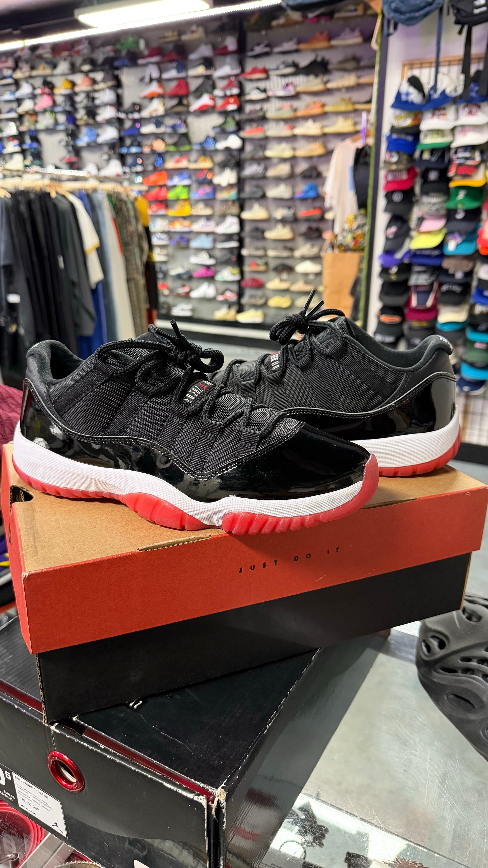 Jordan 11 Retro Low Bred (2025)