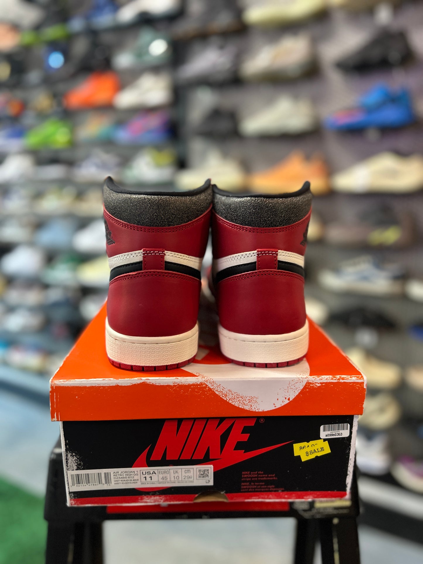 Jordan 1 Retro High OG Chicago Lost and Found (RTC)