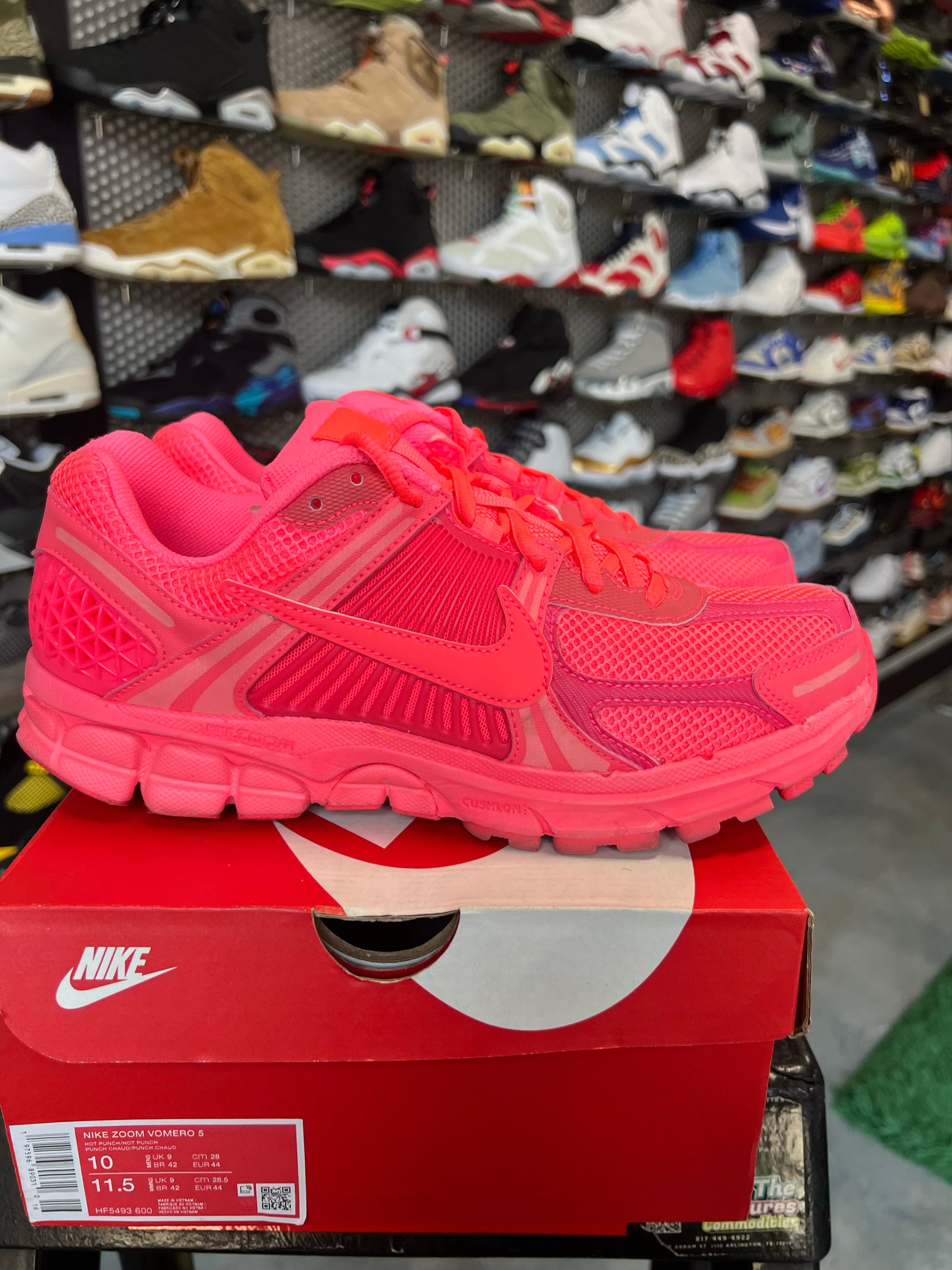 Nike Zoom Vomero 5 Hot Punch