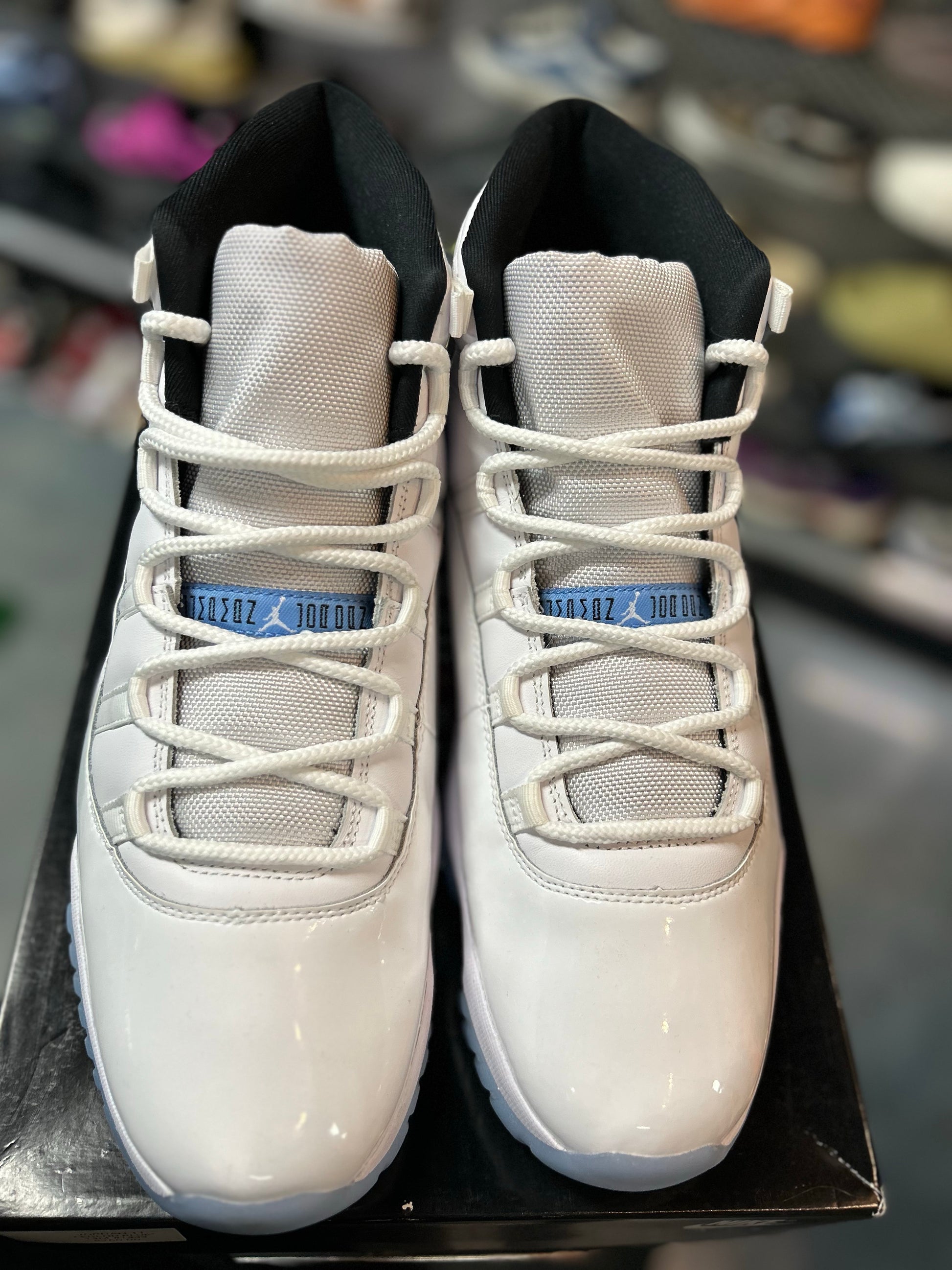 Jordan 11 Retro Legend Blue (2024) (TI)