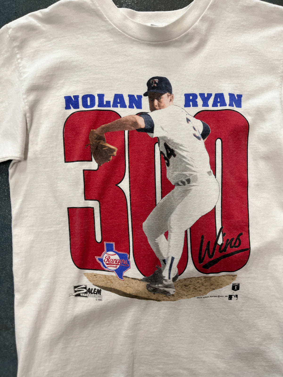 Vintage Salem Sportswear Nolan Ryan Rangers “300 Wins” White Graphic T-Shirt OTF