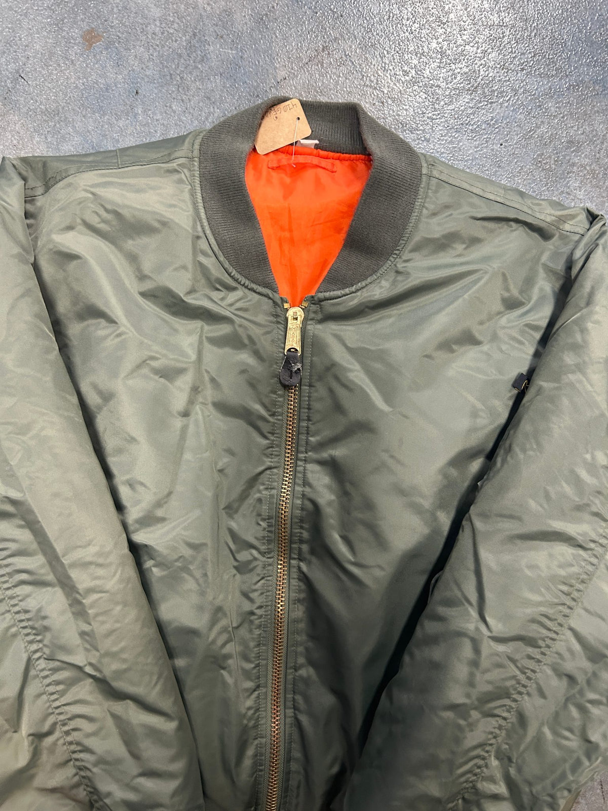 Vintage Rothco Men's MA-1 Flight Jaclet Reversible Bomber sage Green Orange Lining