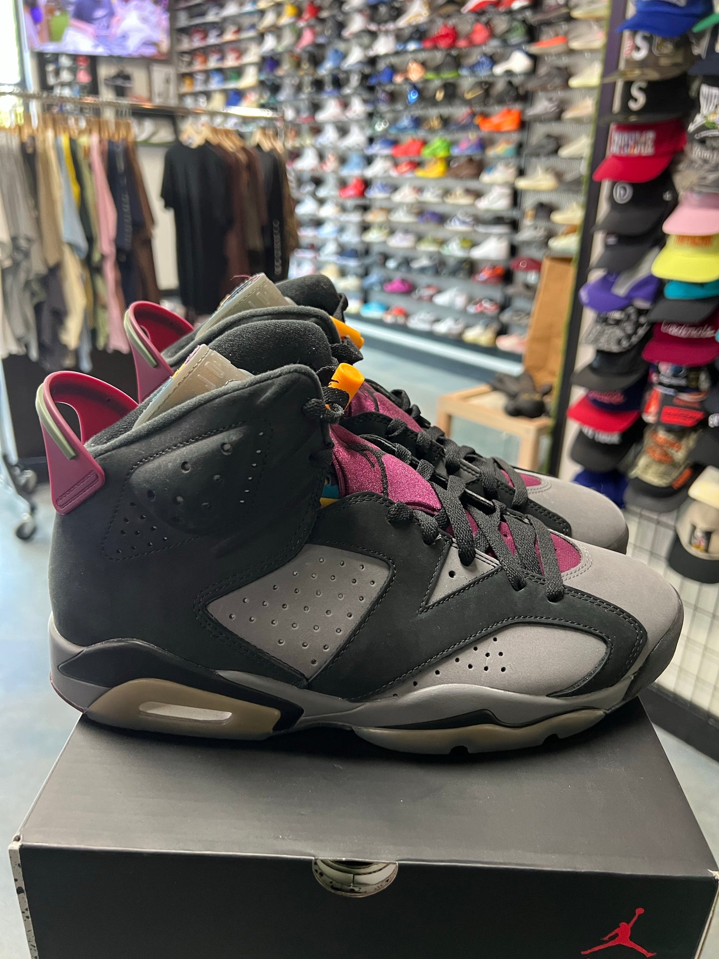 Jordan 6 Retro Bordeaux