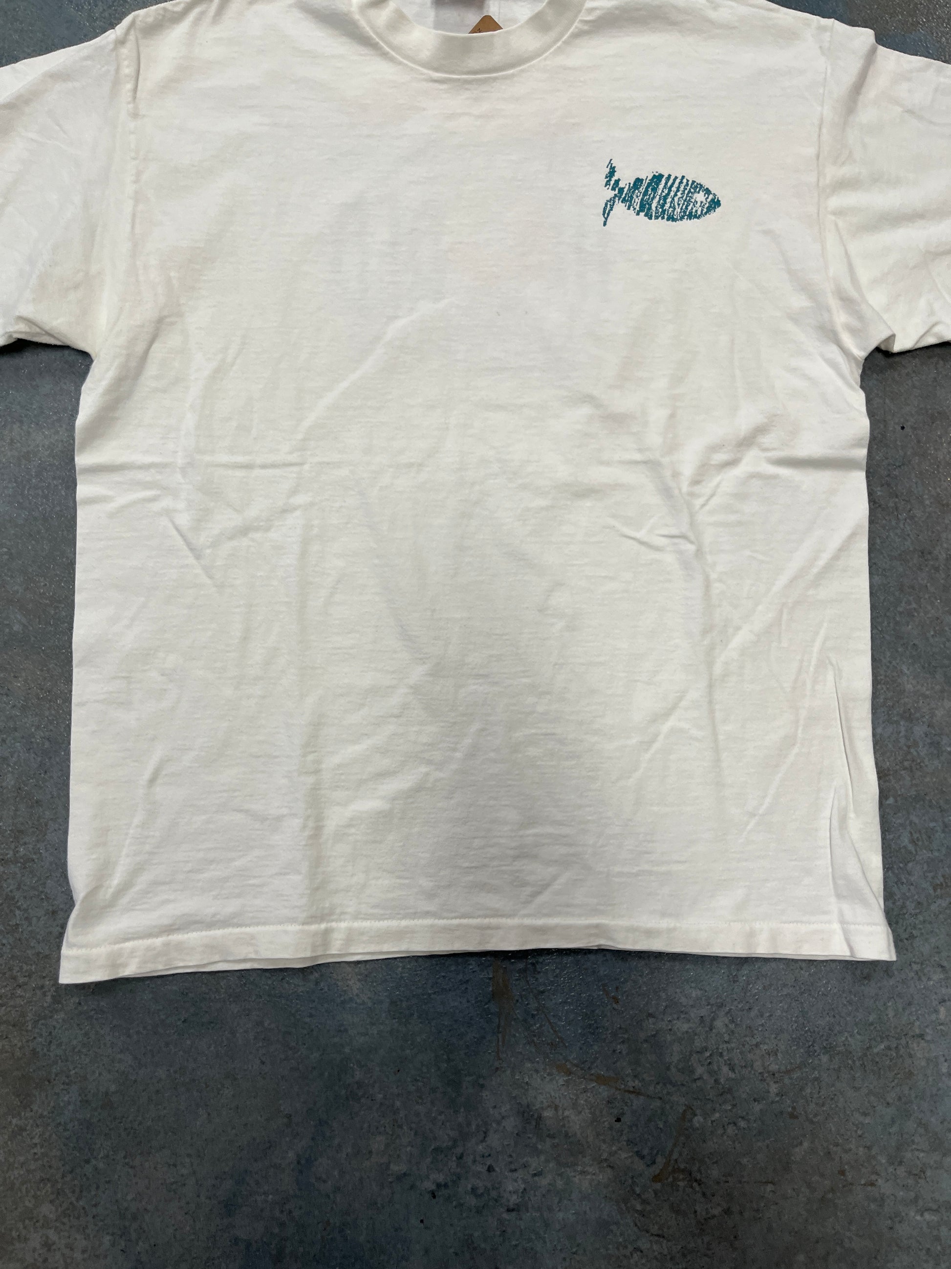Vintage 90s Solid White ‘You Can Make A Difference’ T-Shirt Crayon Drawn Fish On Peck OTF (YC)