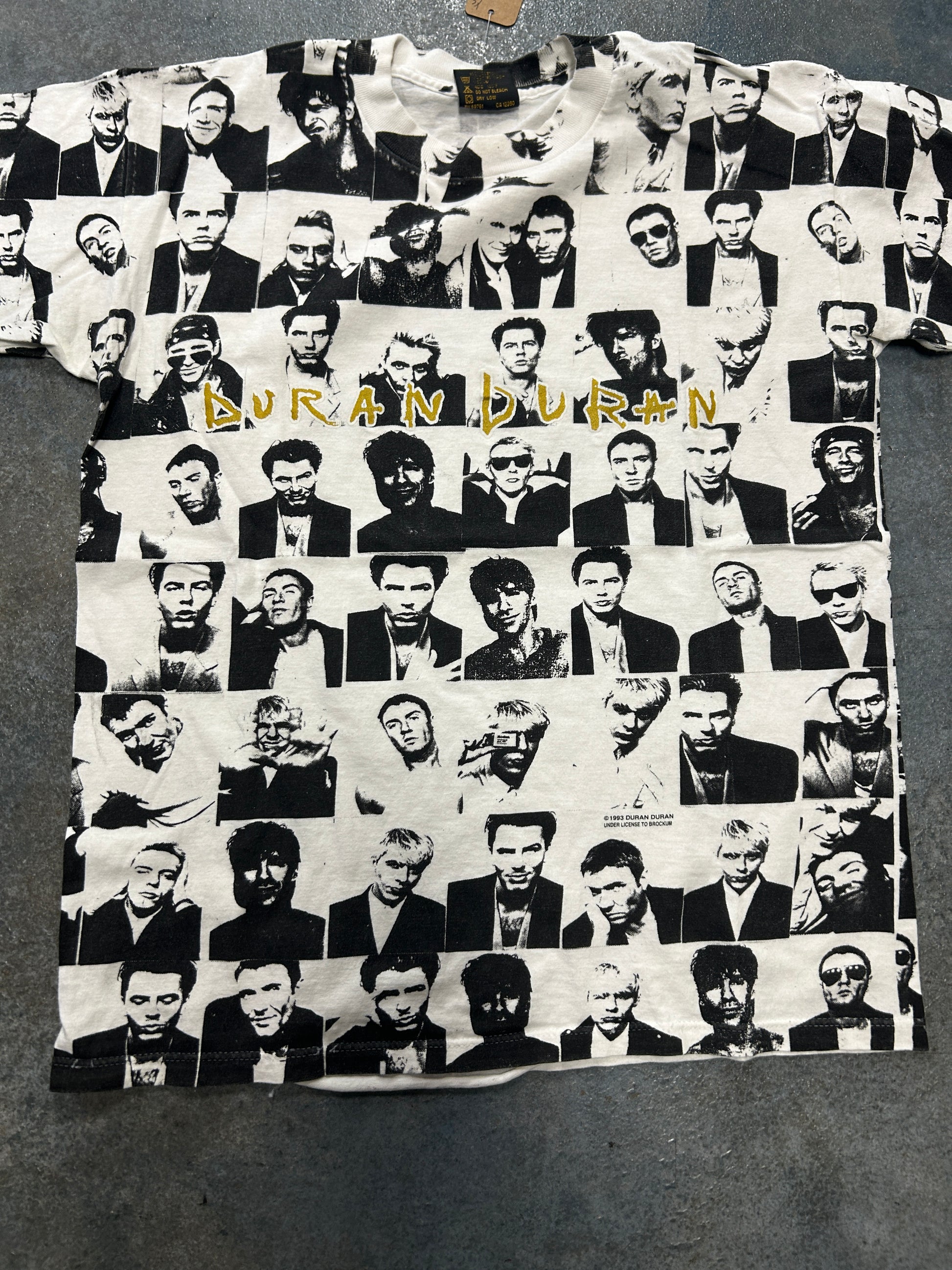 Vintage ‘Fruit Of The Loom’ 1993 Duran Duran All Over Faces Print Black And White White T-Shirt OTF (YC)