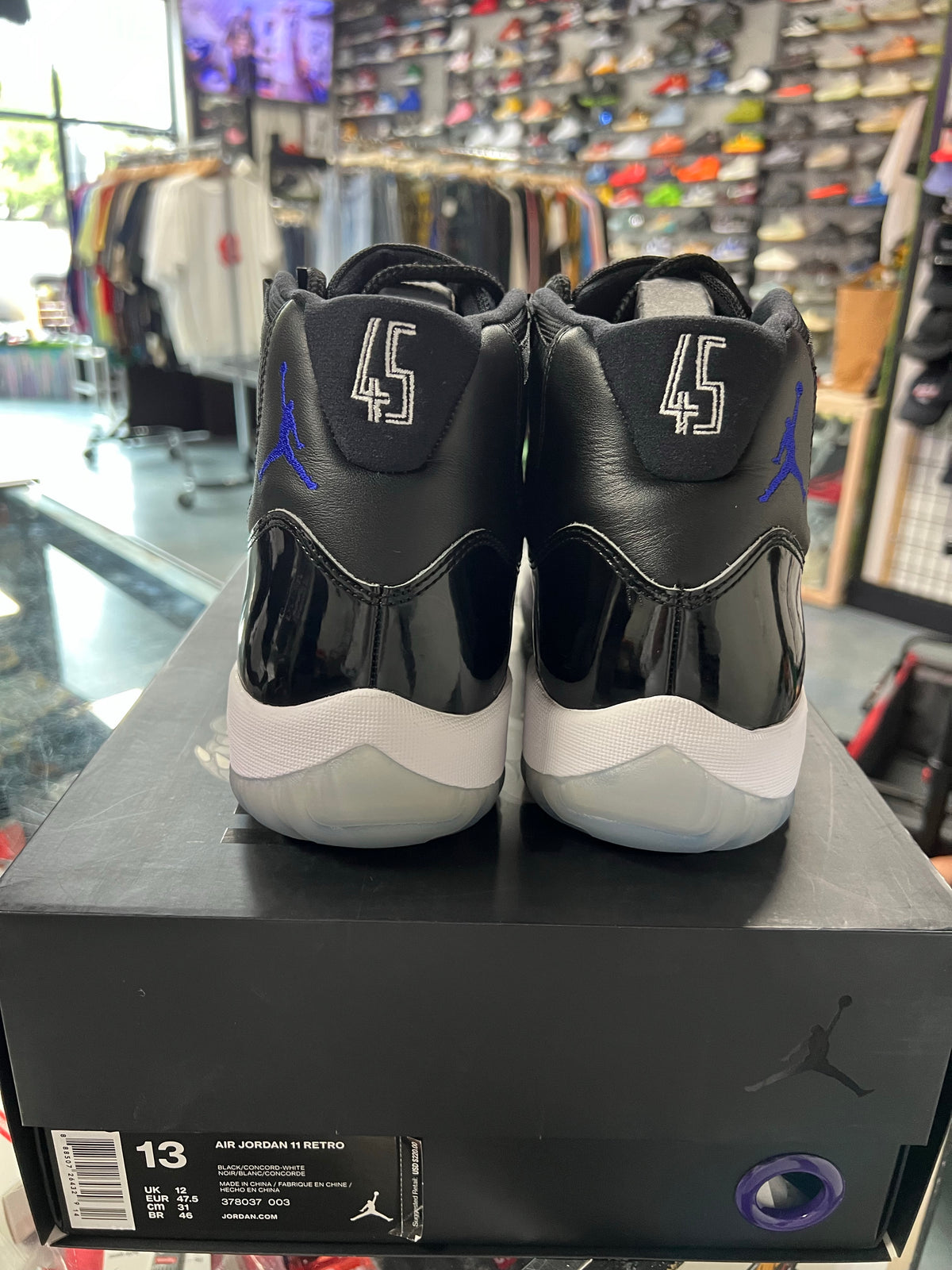 Jordan 11 Retro Space Jam (2016)