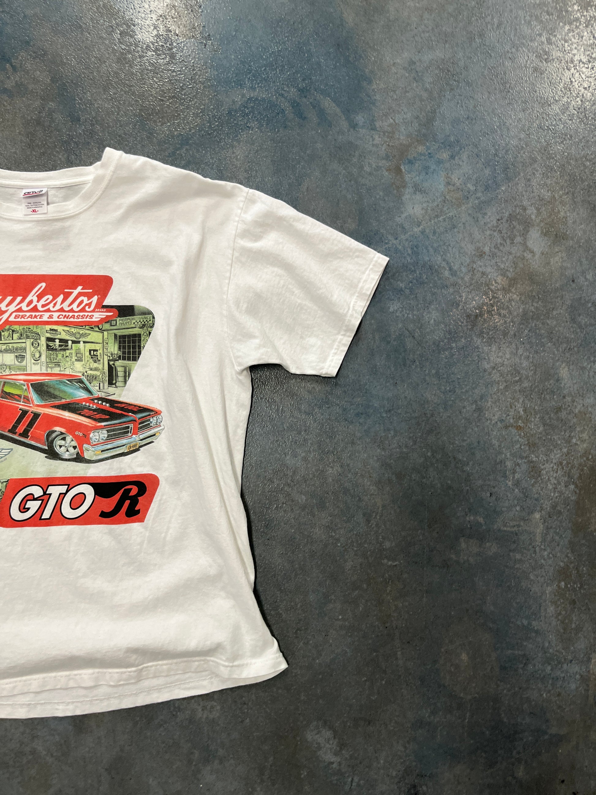 Vintage GTO-R Car Raybestons Brake & Chassis White Anvil Graphic T-Shirt OTF