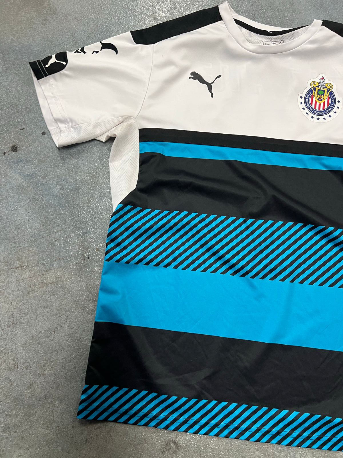 PUMA Chivas 16/17 Training Jersey