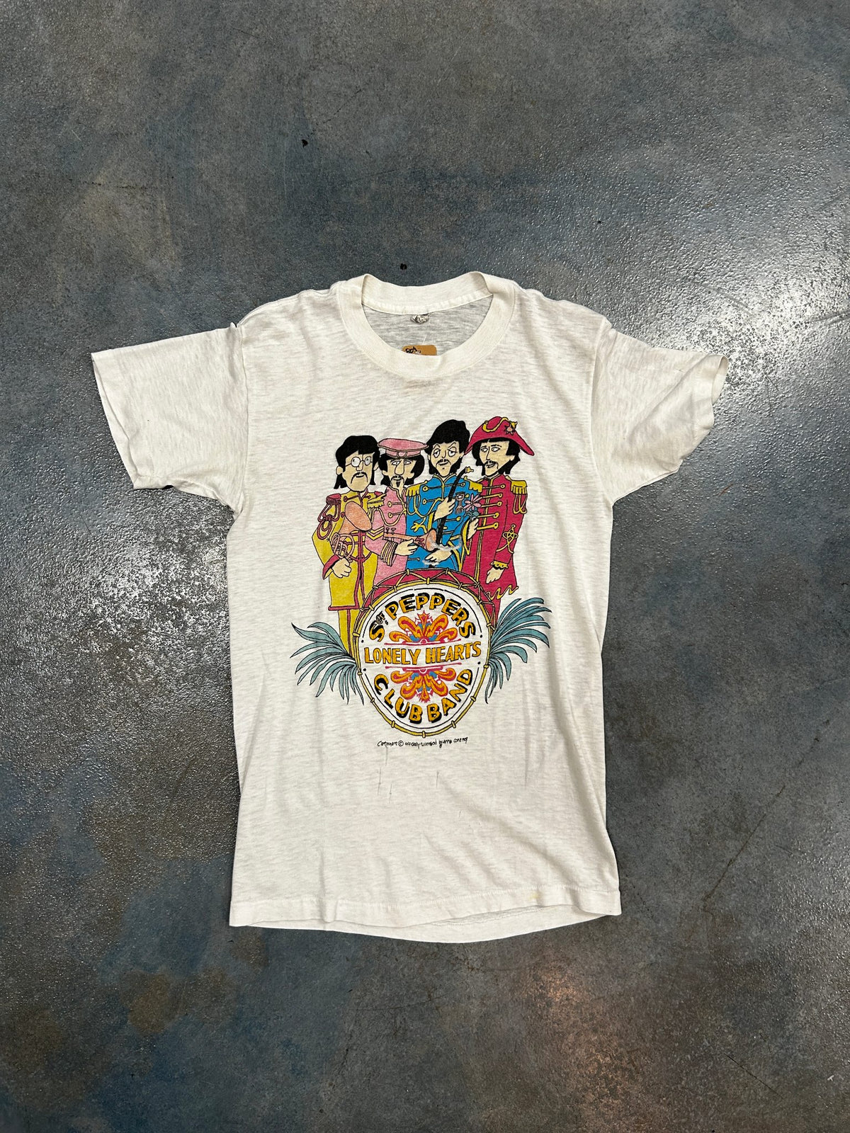 Vintage 80s The Beatles STG Peppers lonely Hearts Club Band White Tee