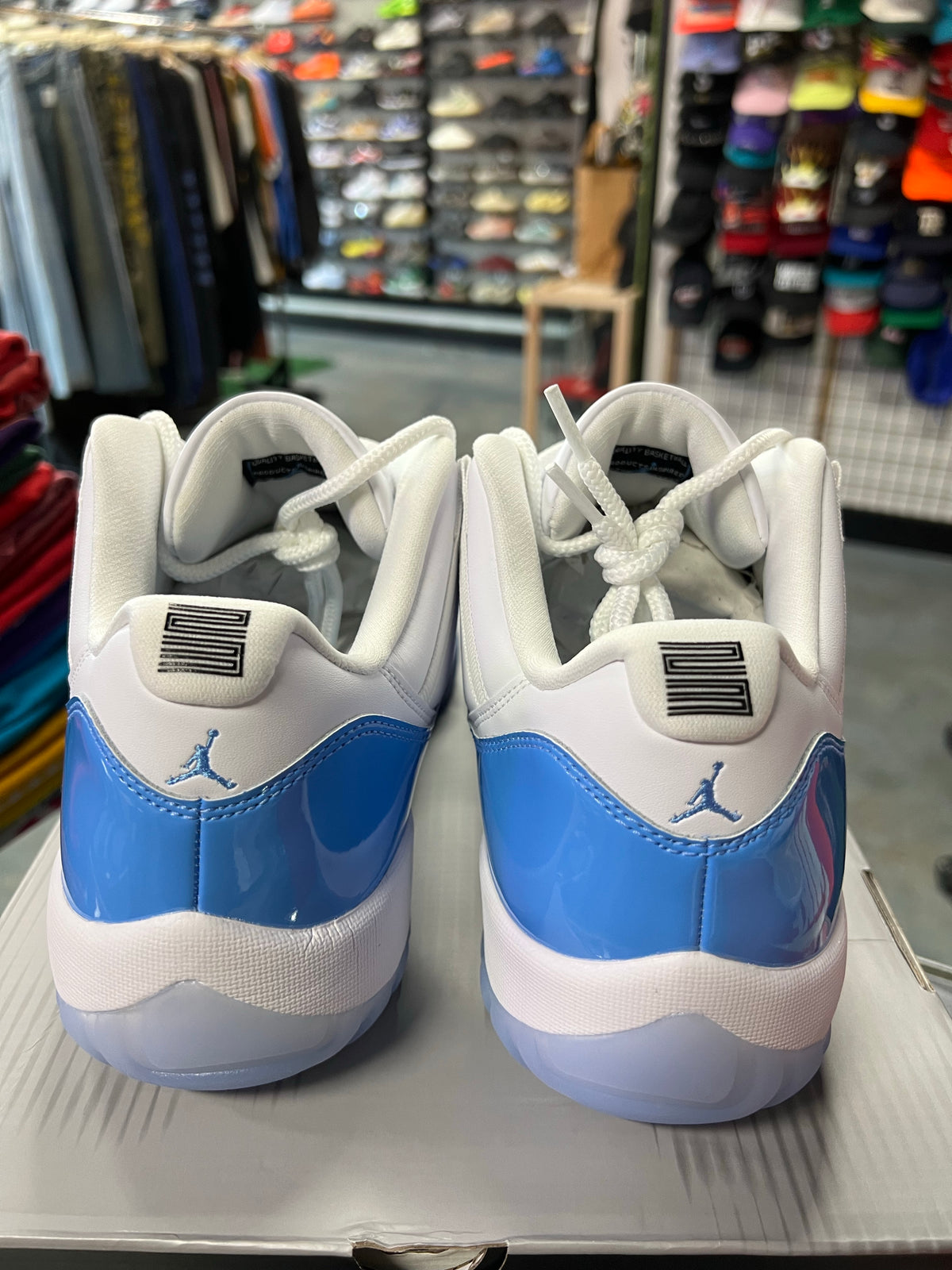 Jordan 11 Retro Low University Blue (2026)