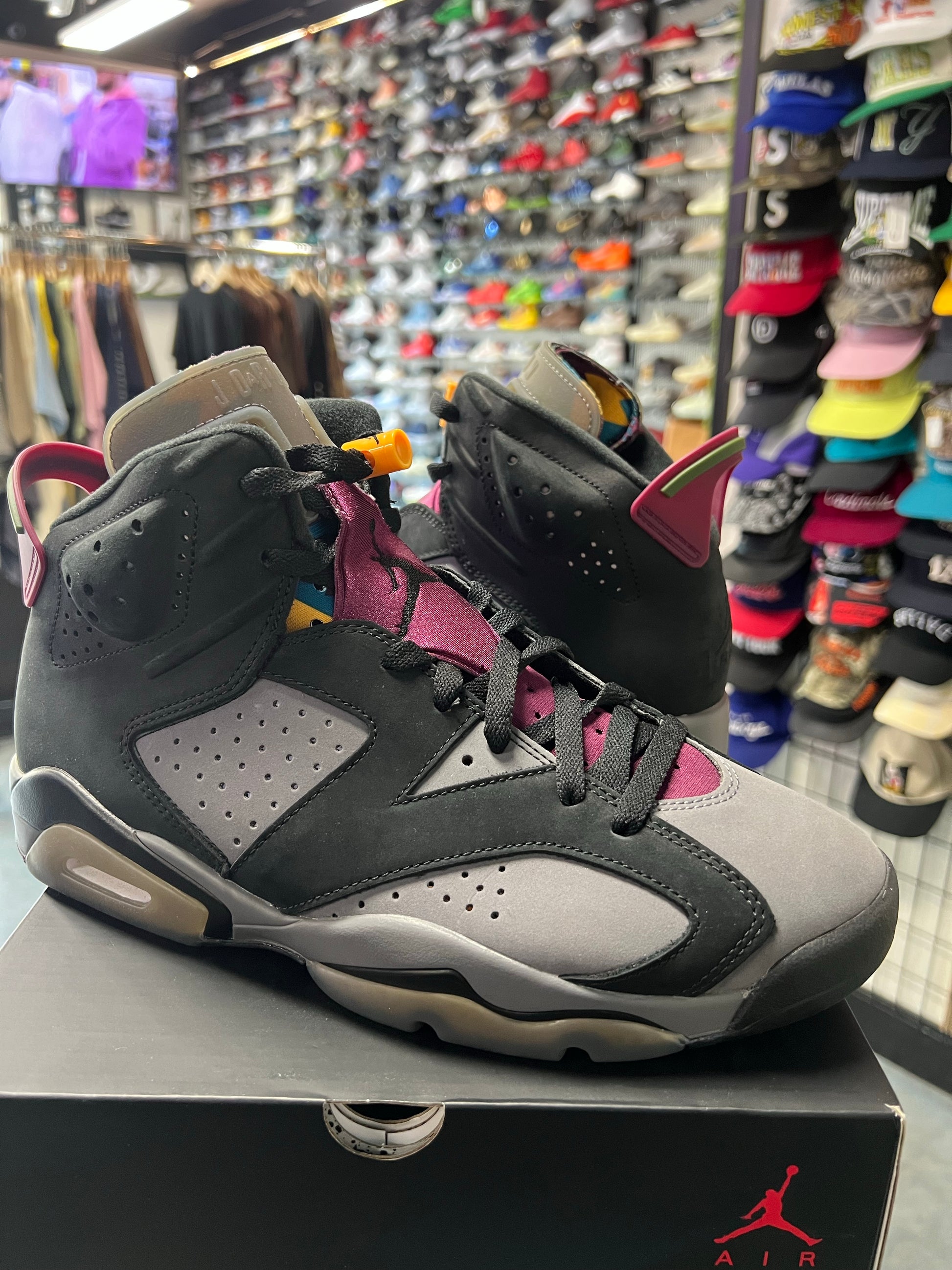 Jordan 6 Retro Bordeaux
