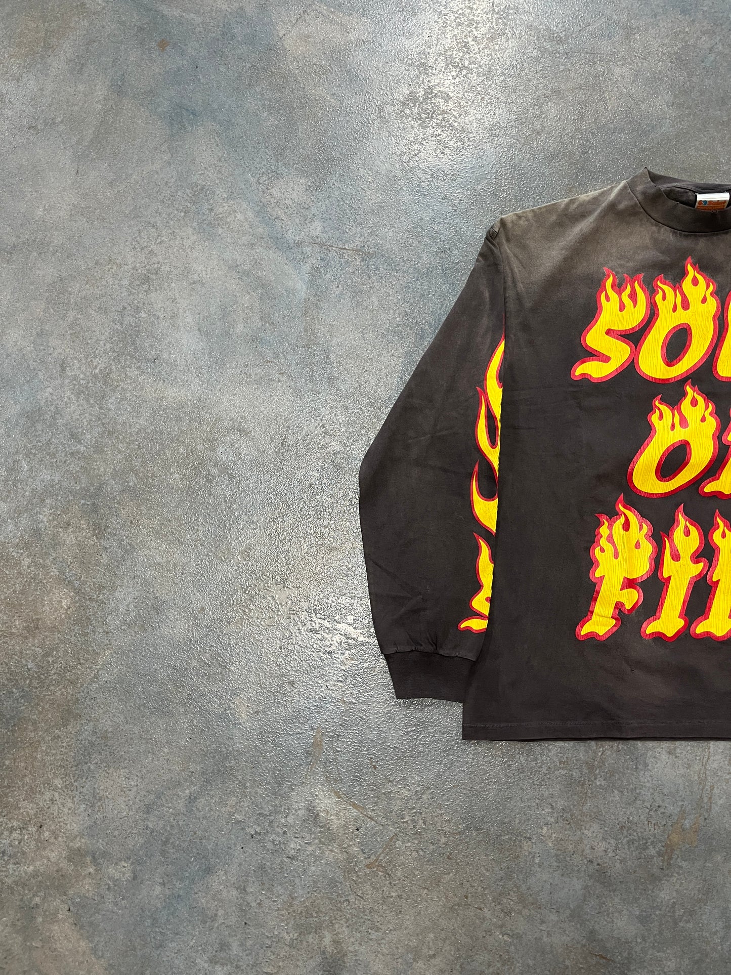 SAINT MXXXXXX “SOUL ON FIRE L/S” Grey T-Shirt B32