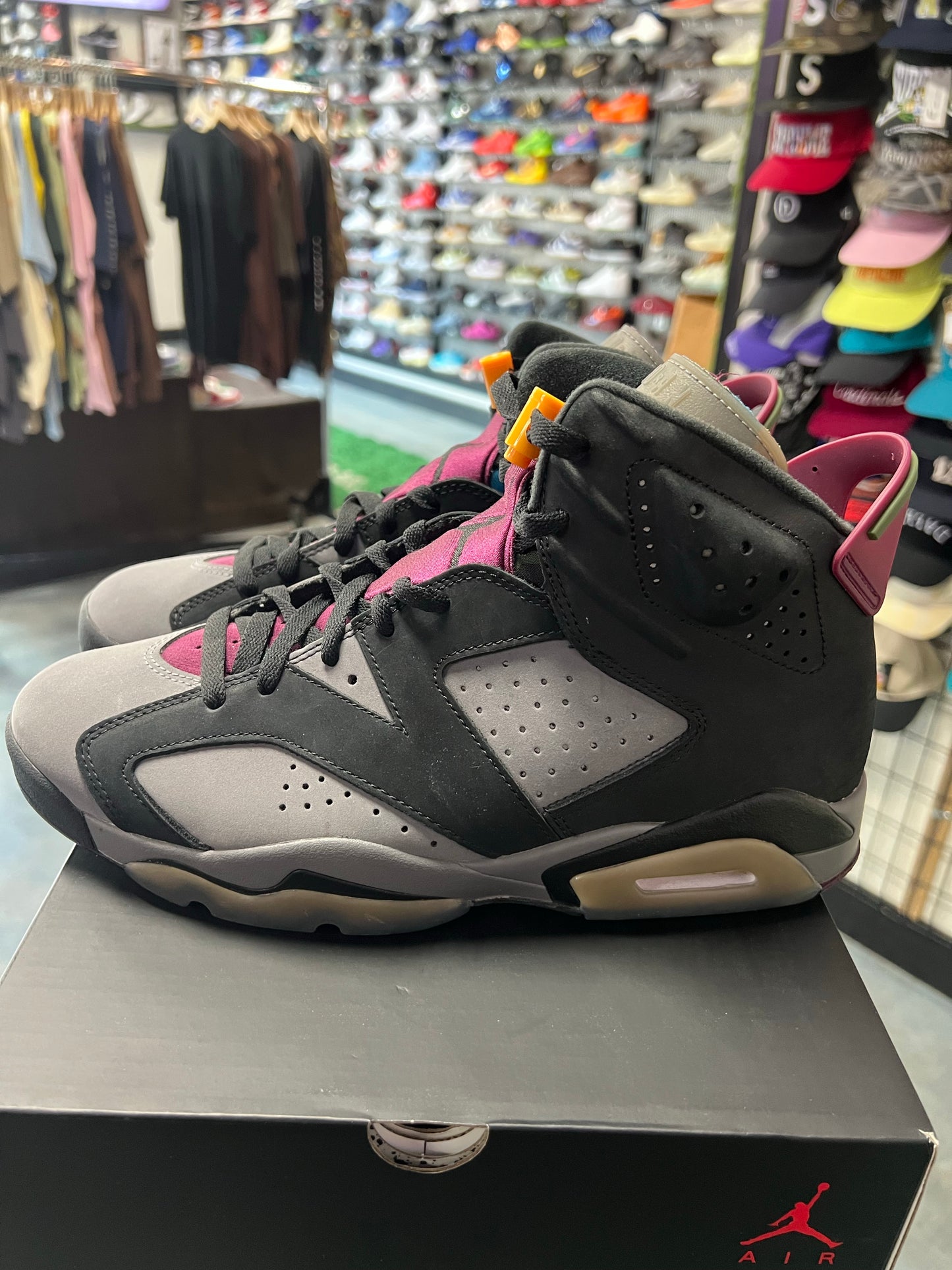 Jordan 6 Retro Bordeaux
