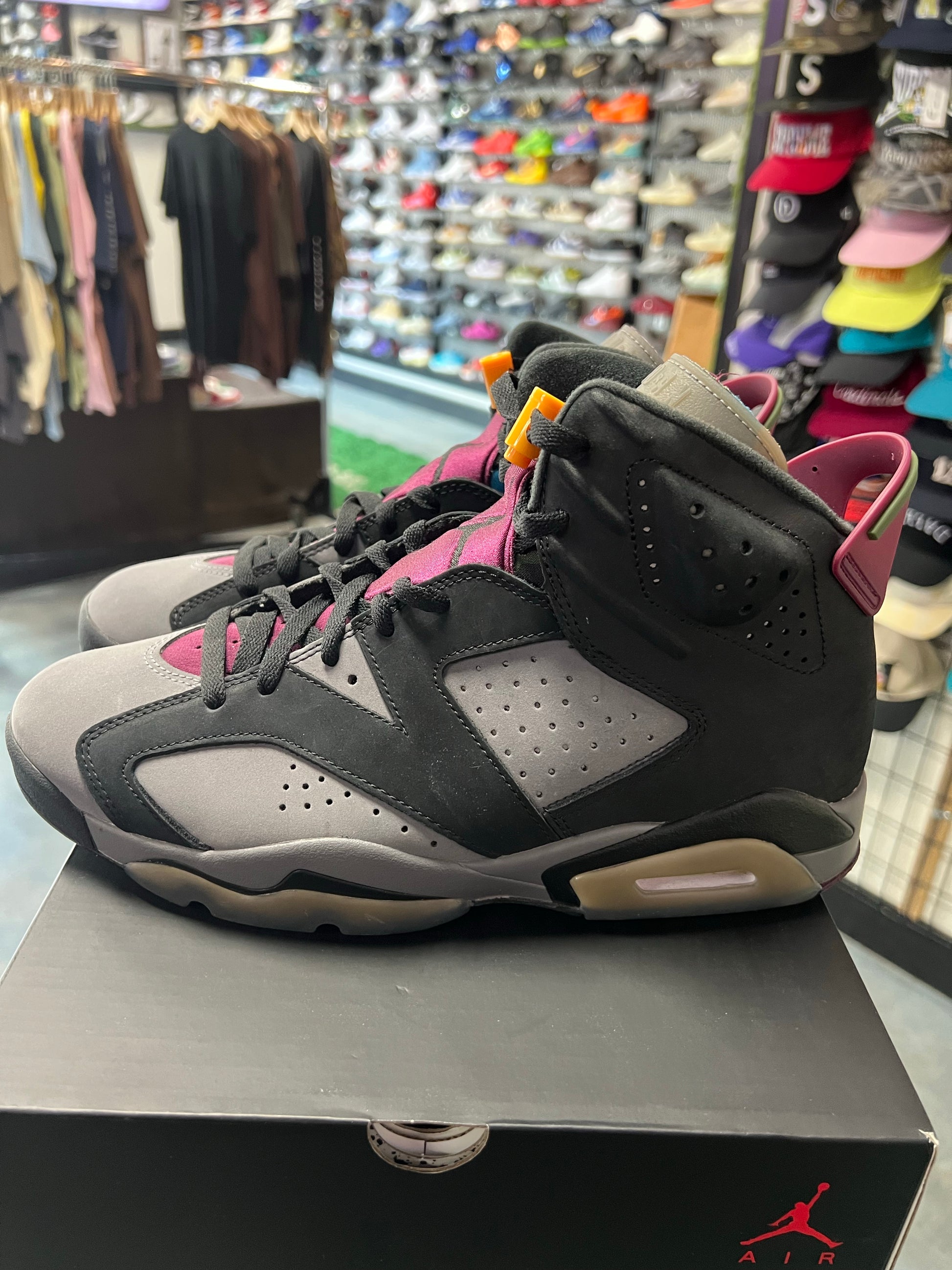 Jordan 6 Retro Bordeaux