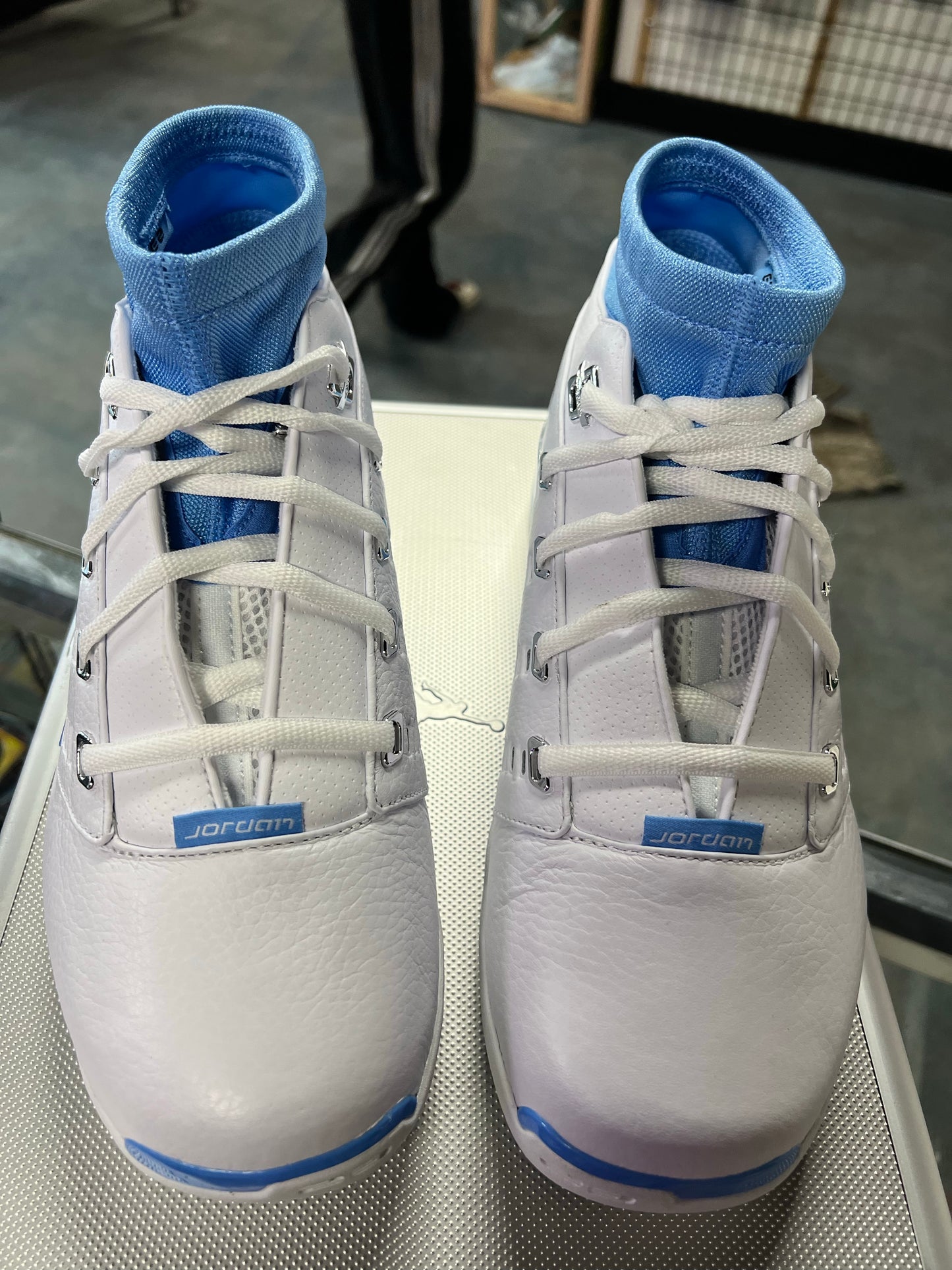 Jordan 17 Retro Low SP University Blue (2024) Brief Case Only