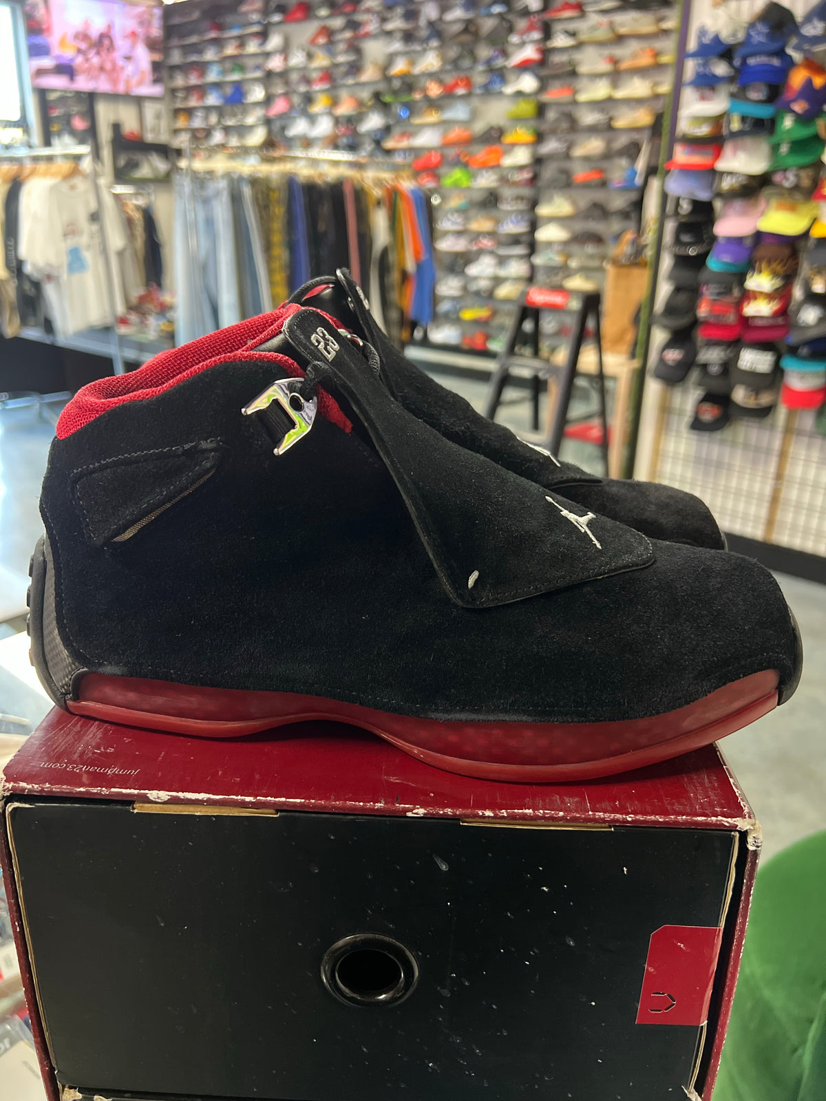 Jordan 18 Retro Bred CDP (2008)