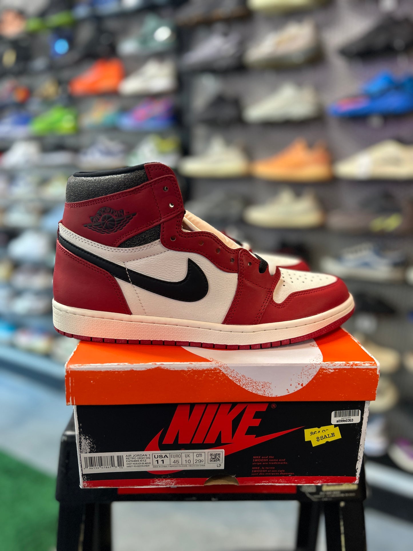 Jordan 1 Retro High OG Chicago Lost and Found (RTC)
